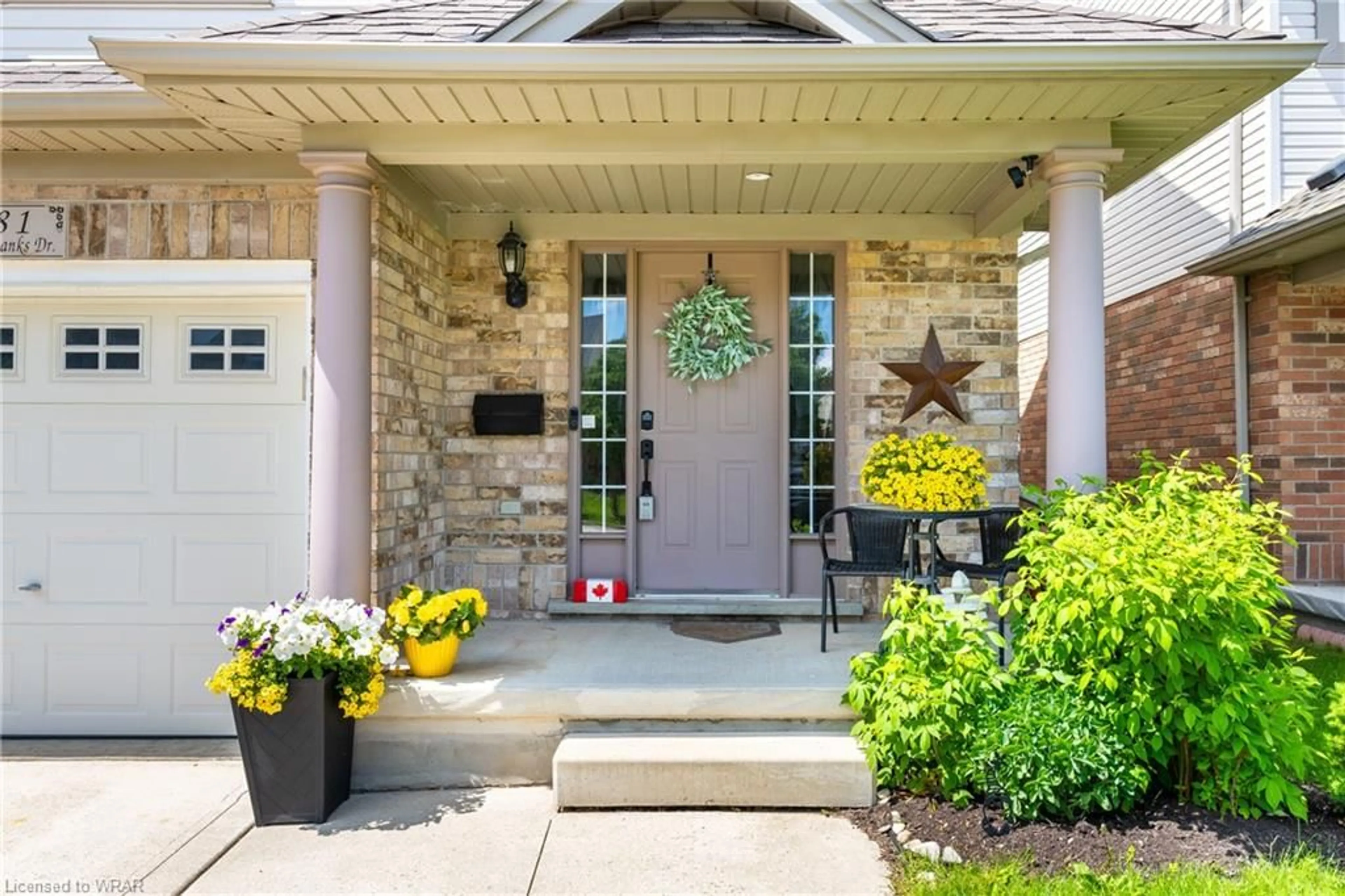 Indoor entryway for 781 Grand Banks Dr, Waterloo Ontario N2K 4N3