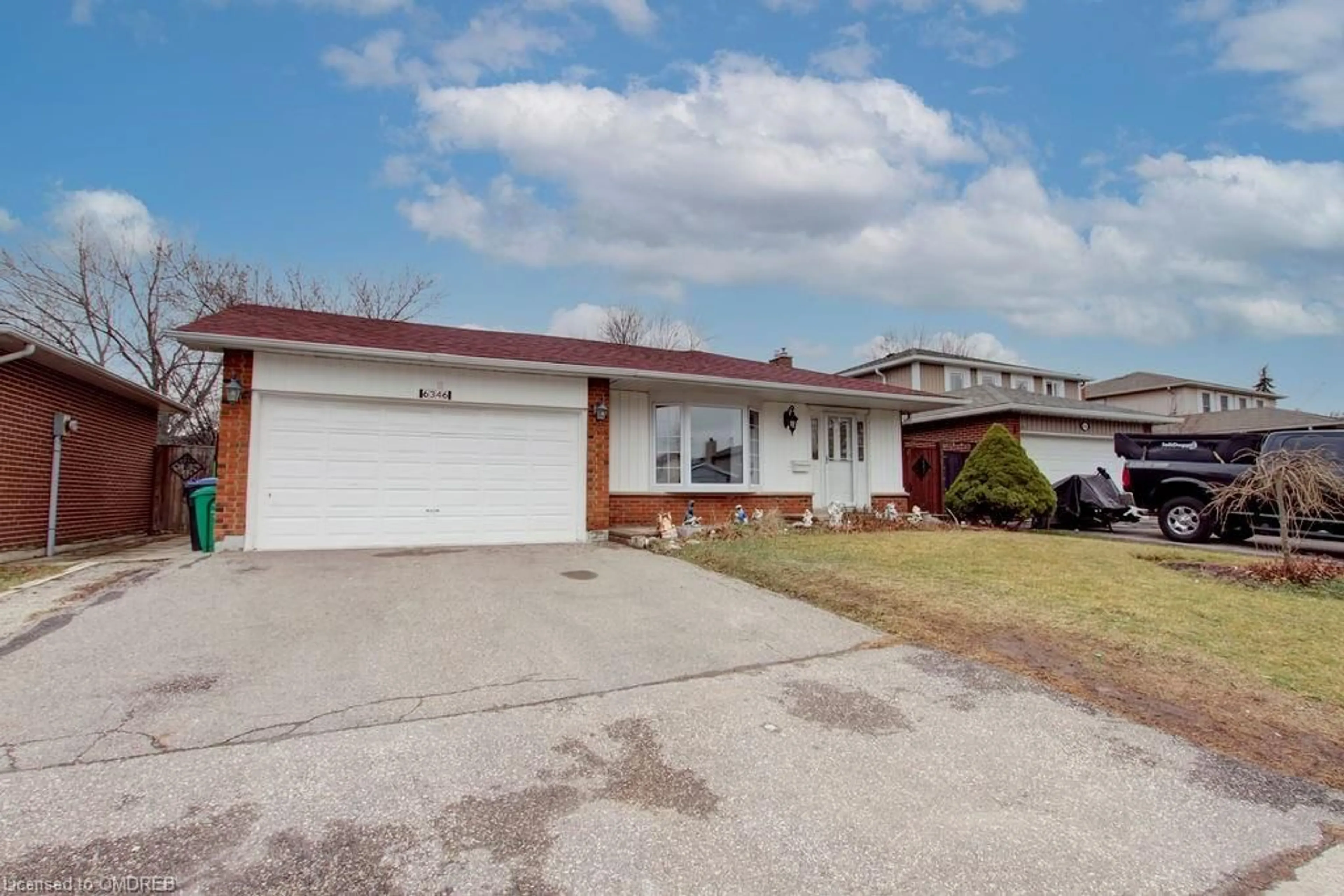 Frontside or backside of a home for 6346 Neuchatel Rd, Mississauga Ontario L5N 2J8