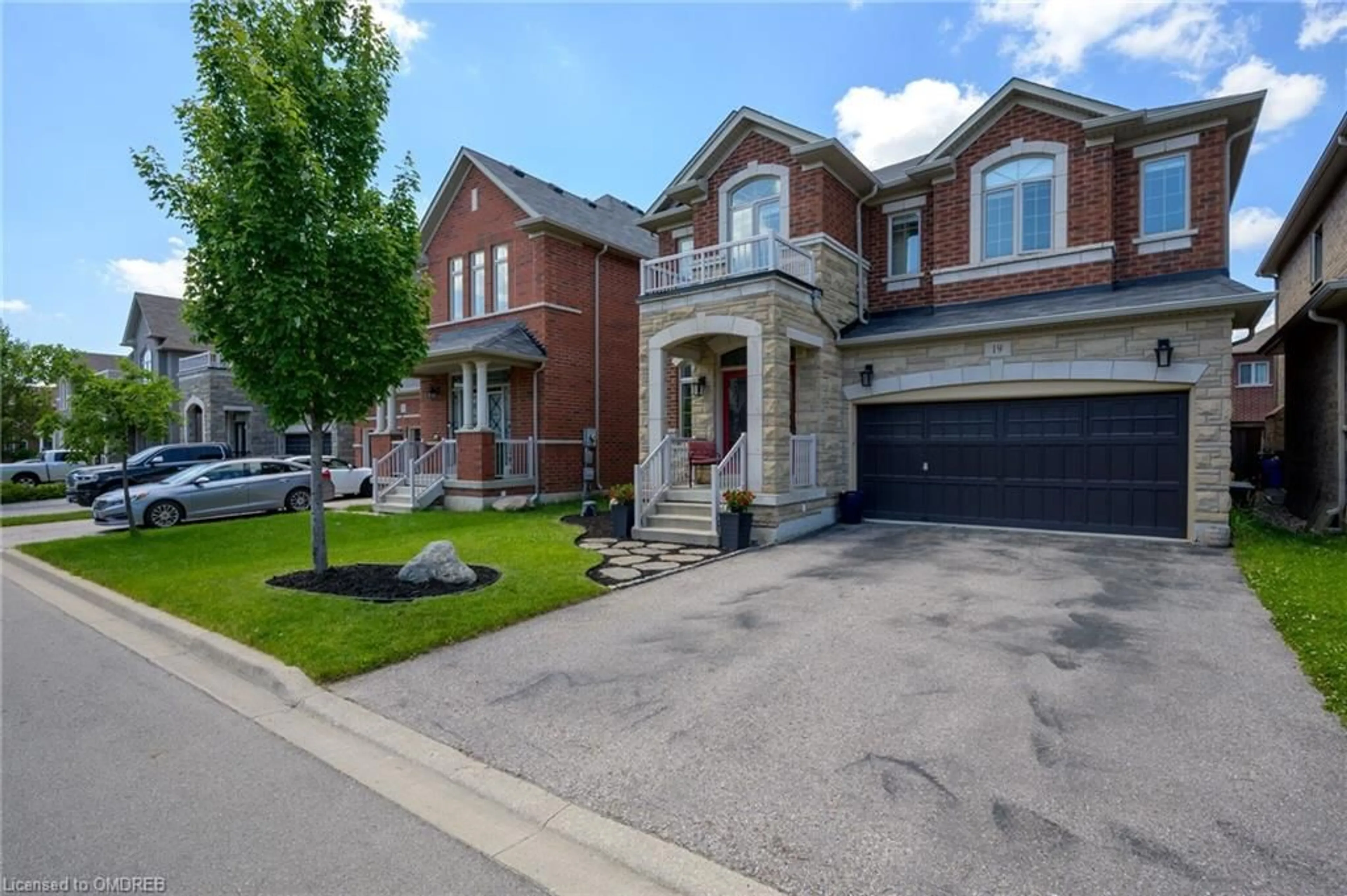 Home with brick exterior material for 19 Humphrey St, Waterdown Ontario L0R 2H7