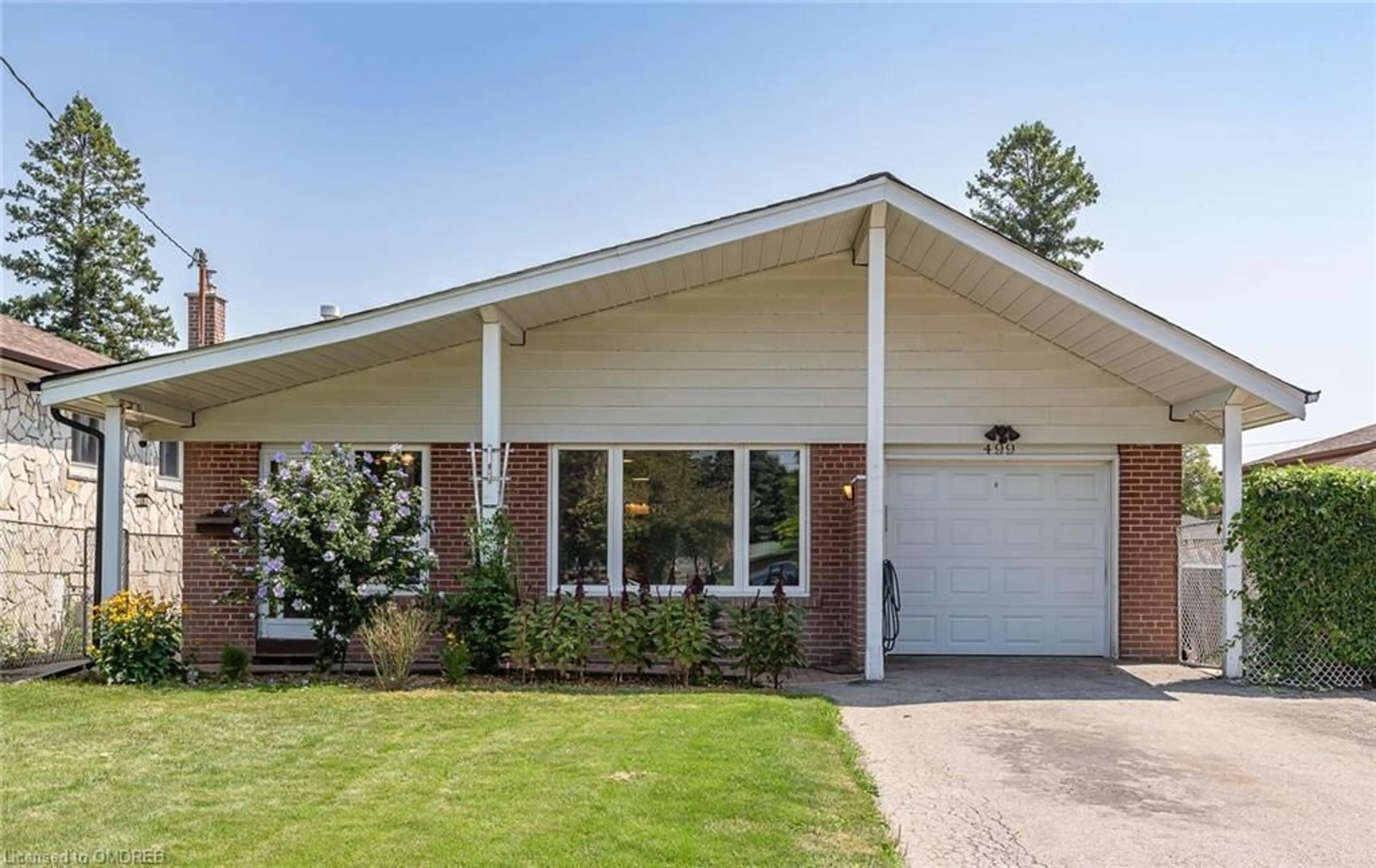 Home with brick exterior material for 499 Scarborough Golf Club Rd, Toronto Ontario M1G 1H3