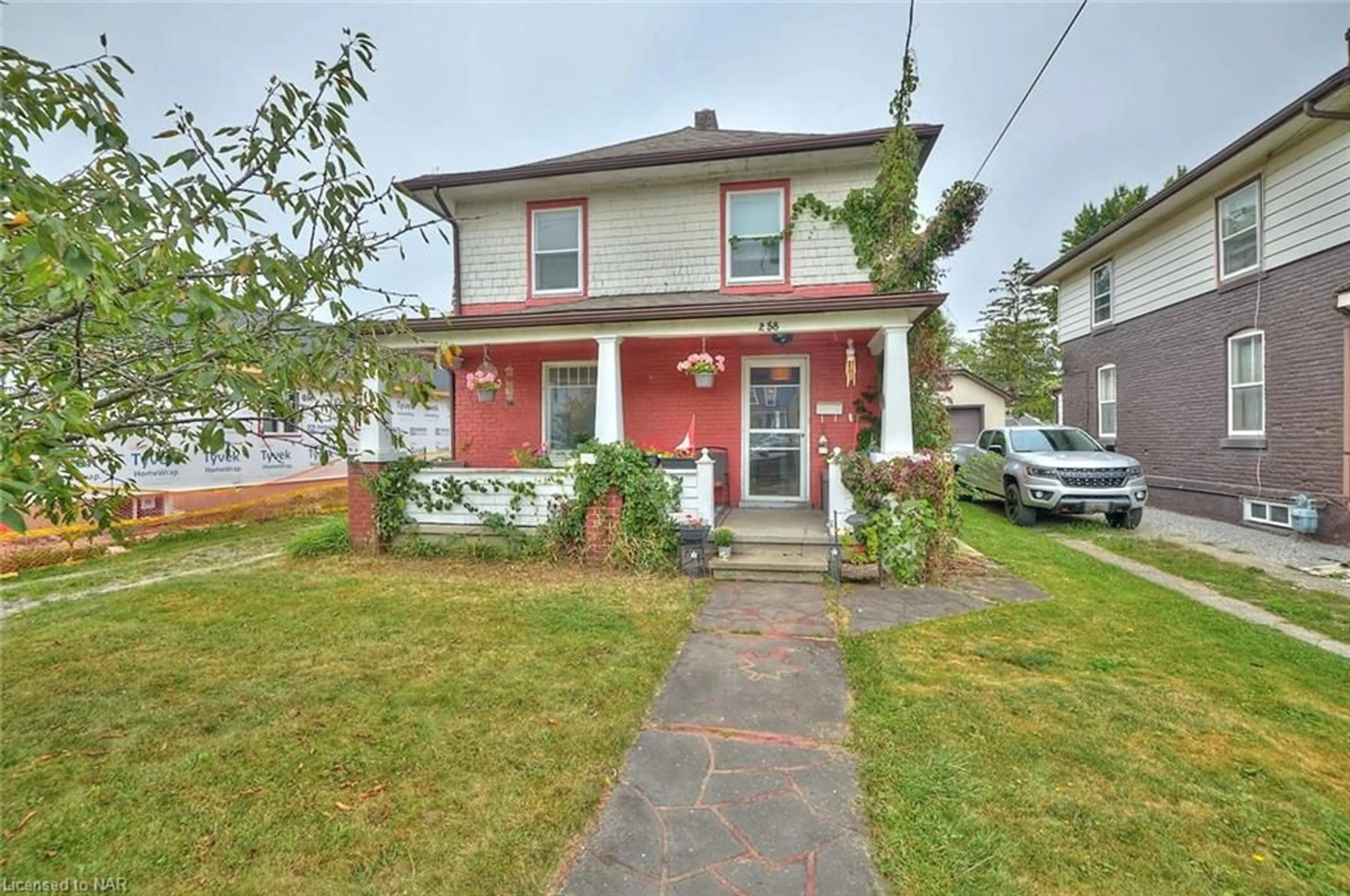 Frontside or backside of a home, cottage for 258 Mitchell St, Port Colborne Ontario L3K 1Y6