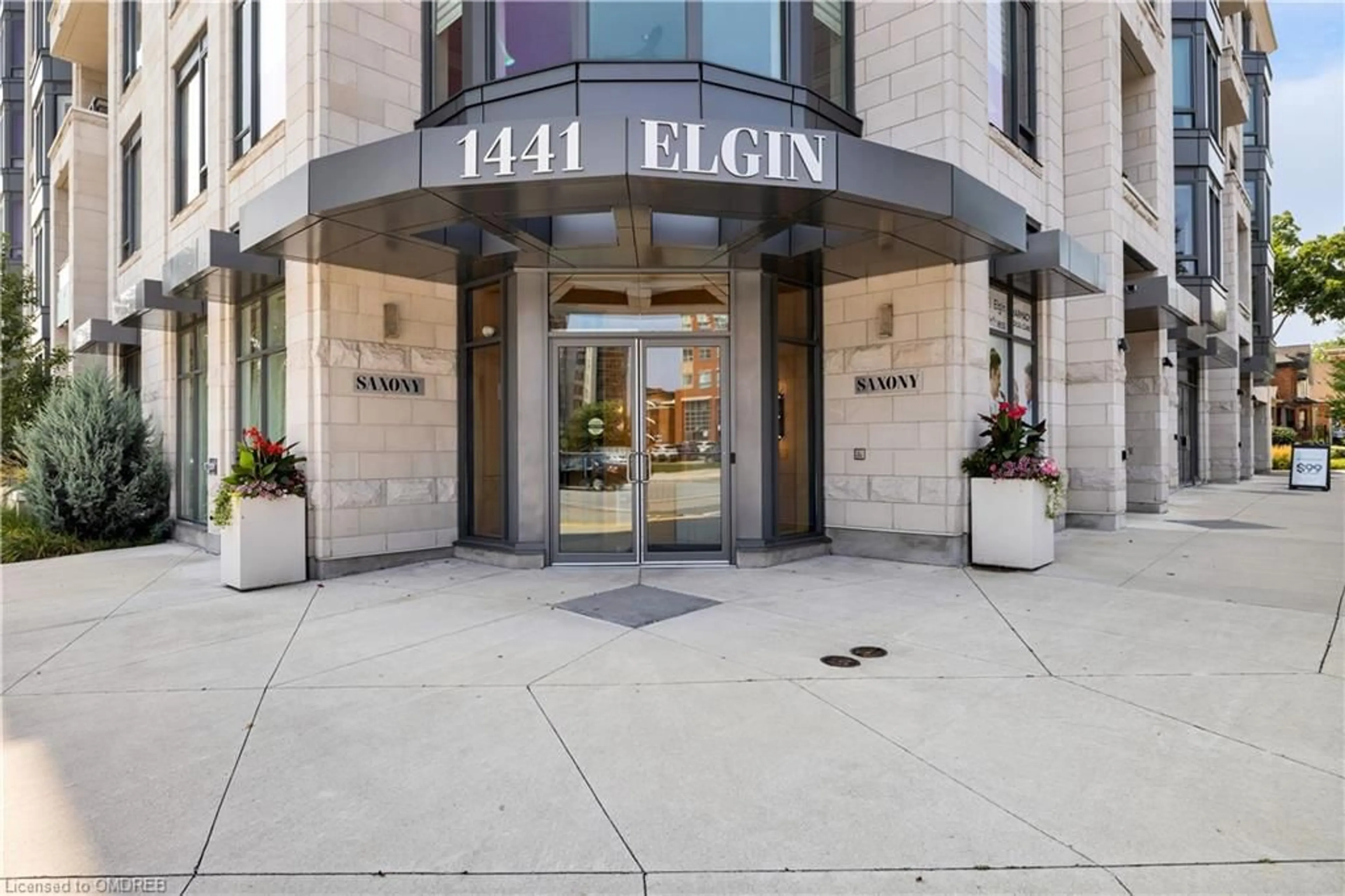 Indoor foyer for 1441 Elgin Street St #509, Burlington Ontario L7S 1E6