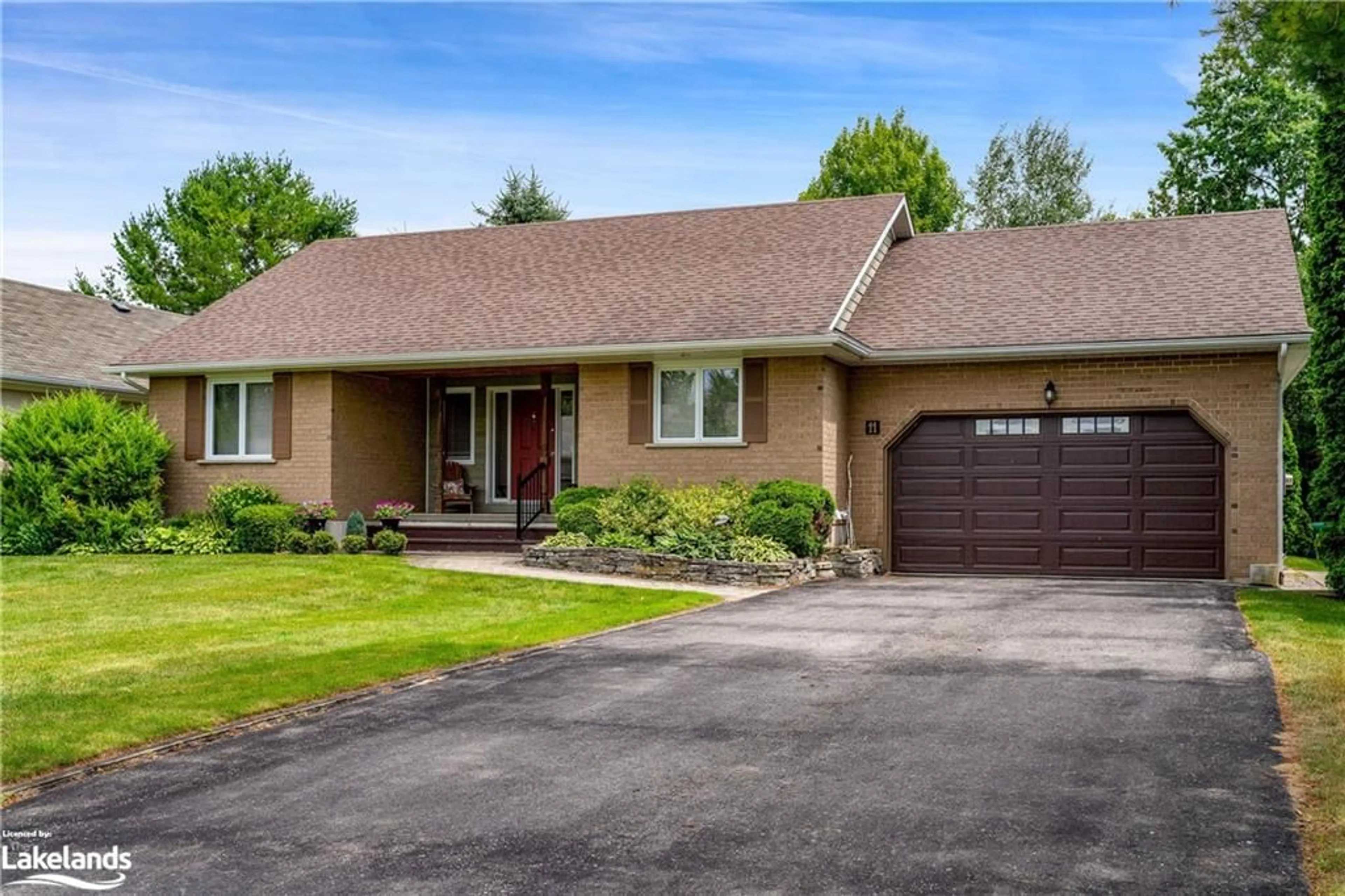 Home with brick exterior material for 11 Wickens Lane, Thornbury Ontario N0H 2P0