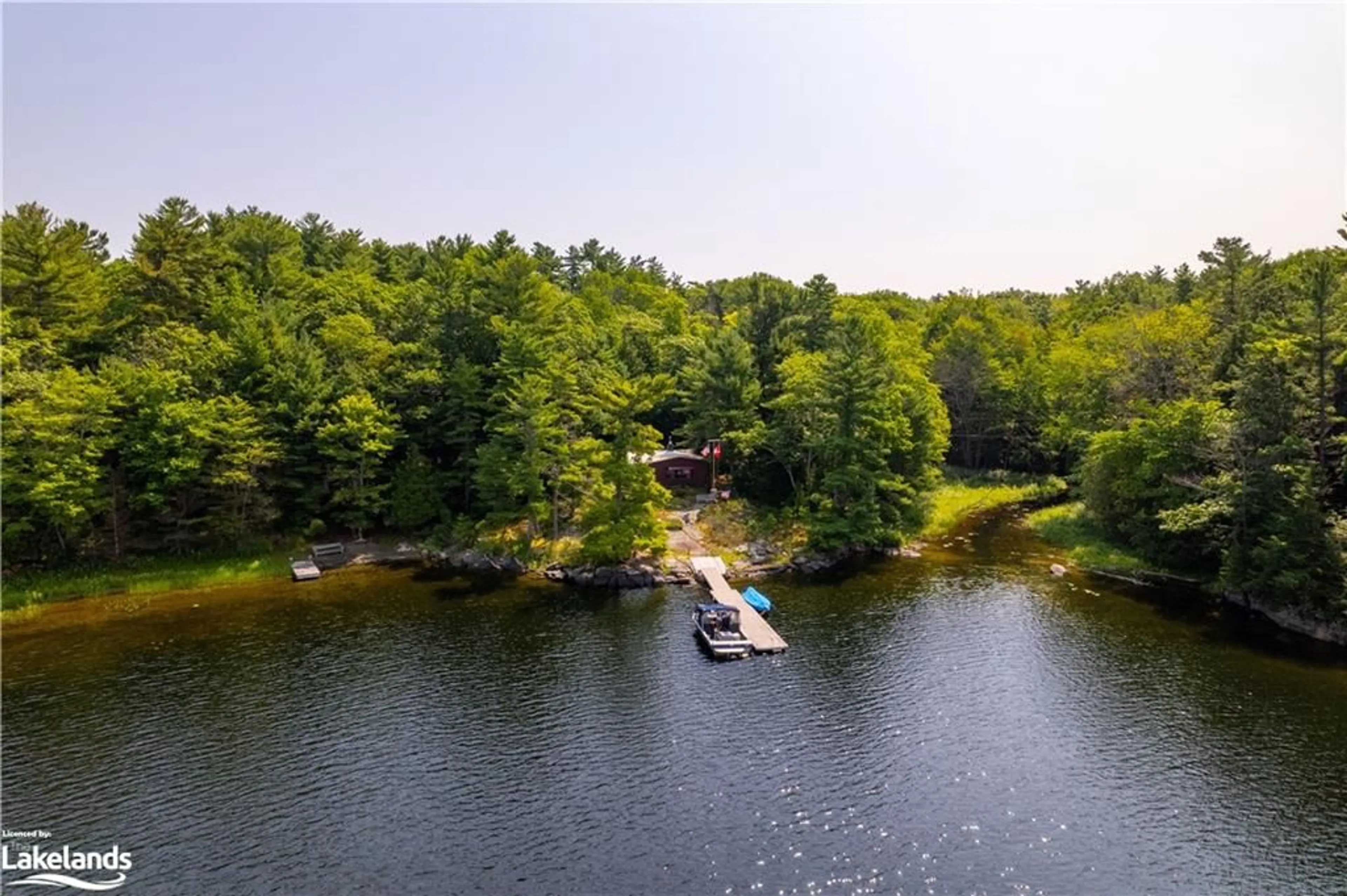 Cottage for 15548 Georgian Bay Shore, Georgian Bay Ontario P0E 1E0