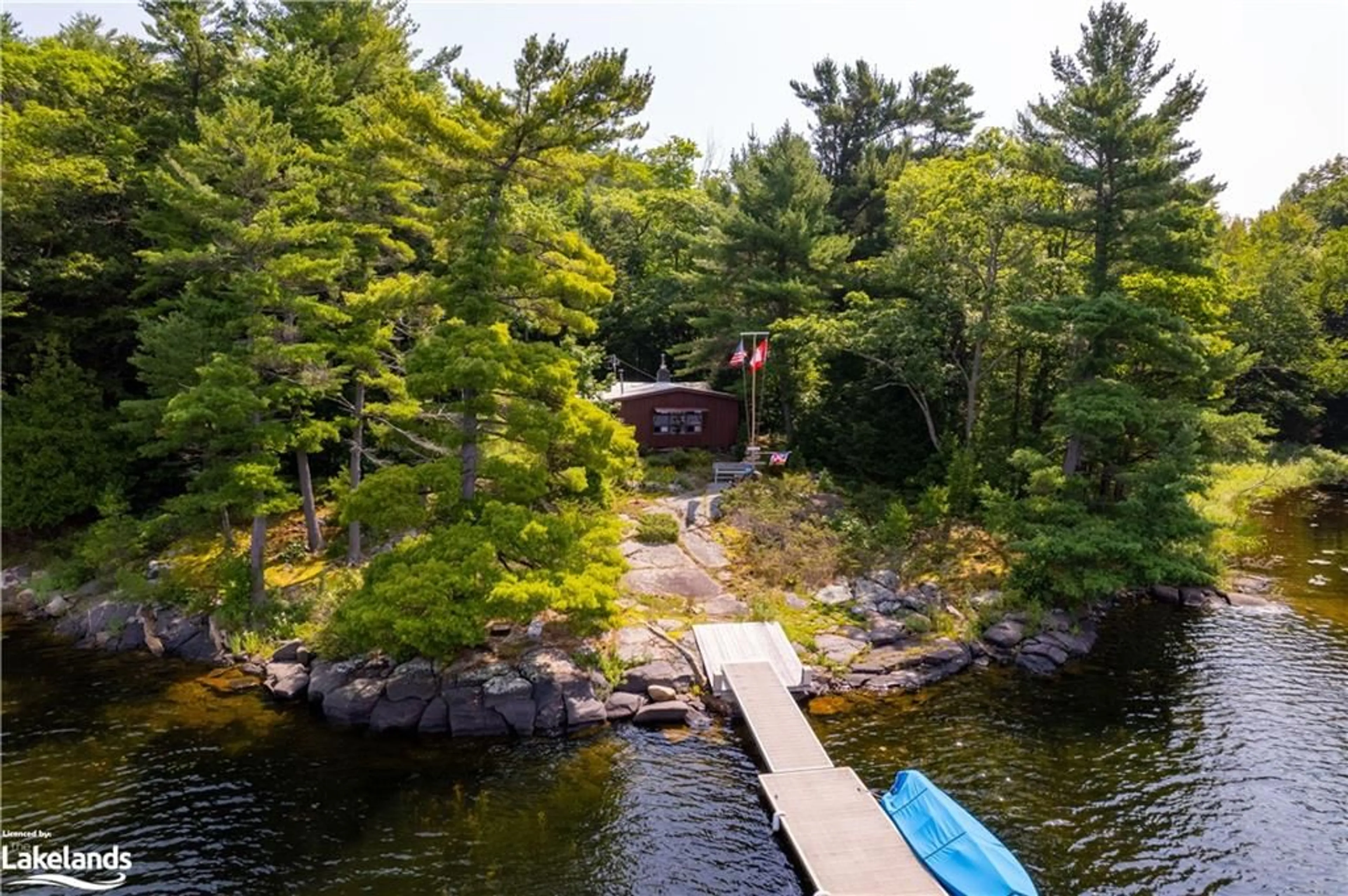 Cottage for 15548 Georgian Bay Shore, Georgian Bay Ontario P0E 1E0