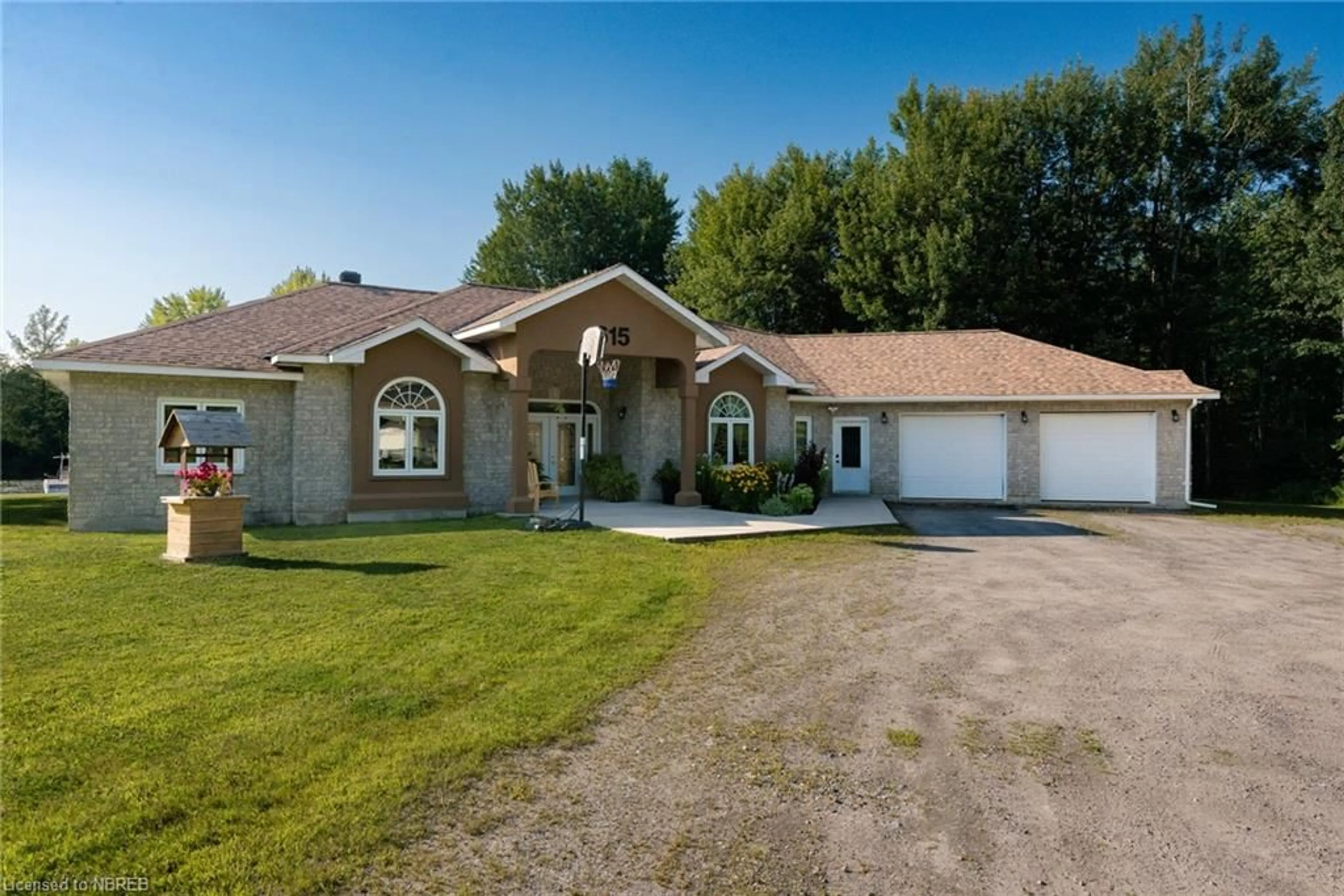 Frontside or backside of a home for 615 Riverbend Rd, North Bay Ontario P1B 8Z4