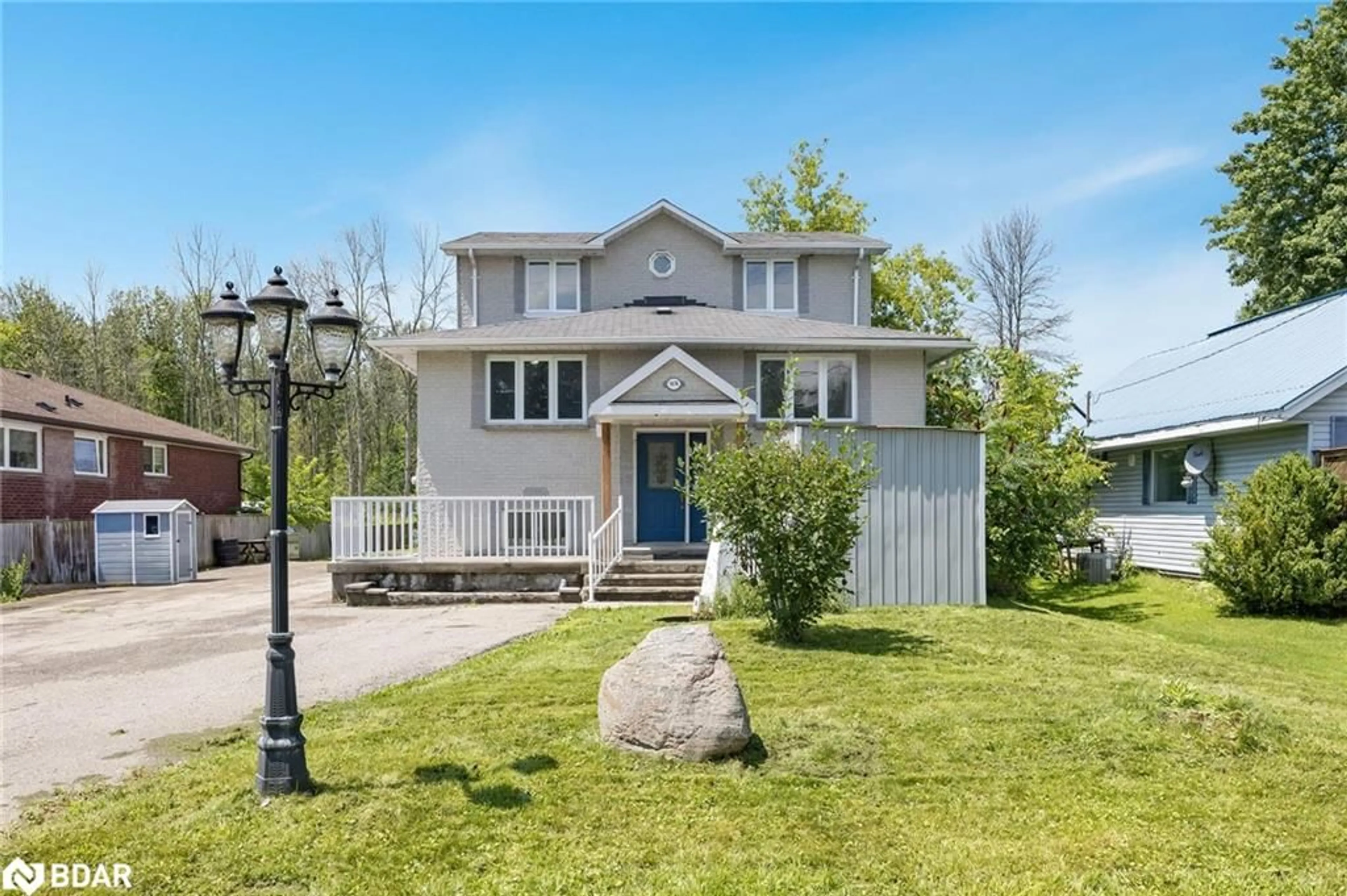 Frontside or backside of a home for 1076 Ewart St, Innisfil Ontario L0L 1C0