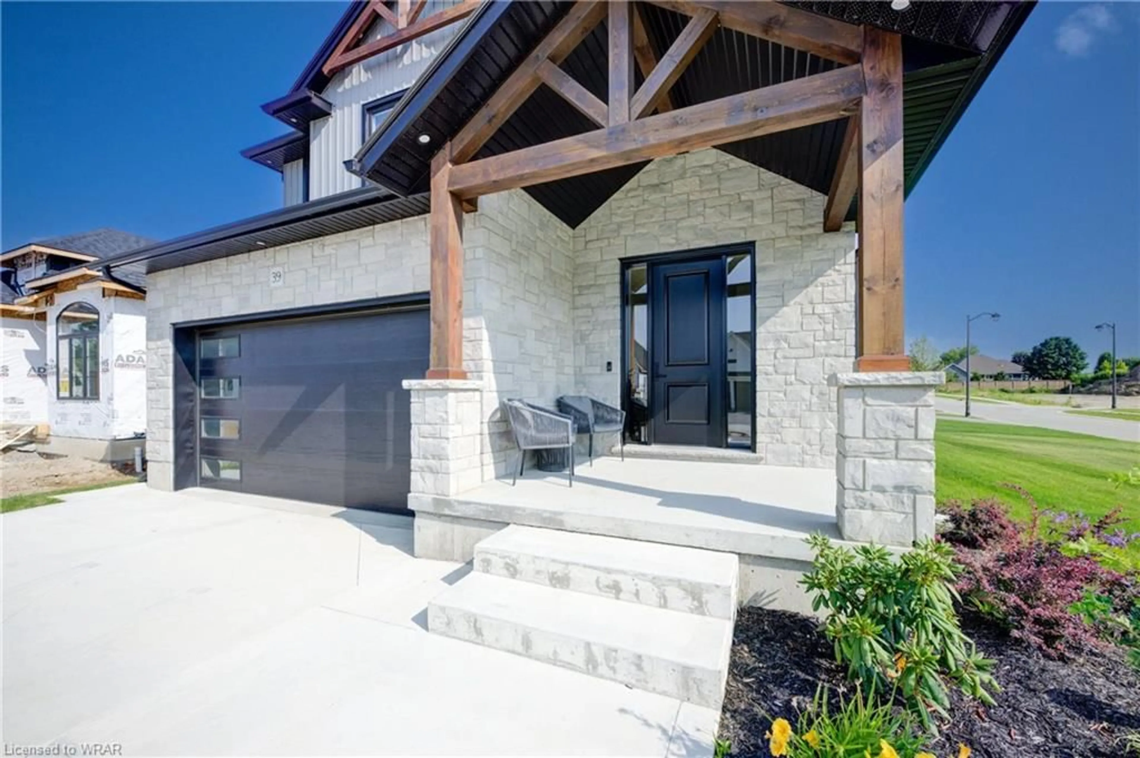 Indoor entryway, cement floor for 39 Herb St, Norwich Ontario N0J 1P0