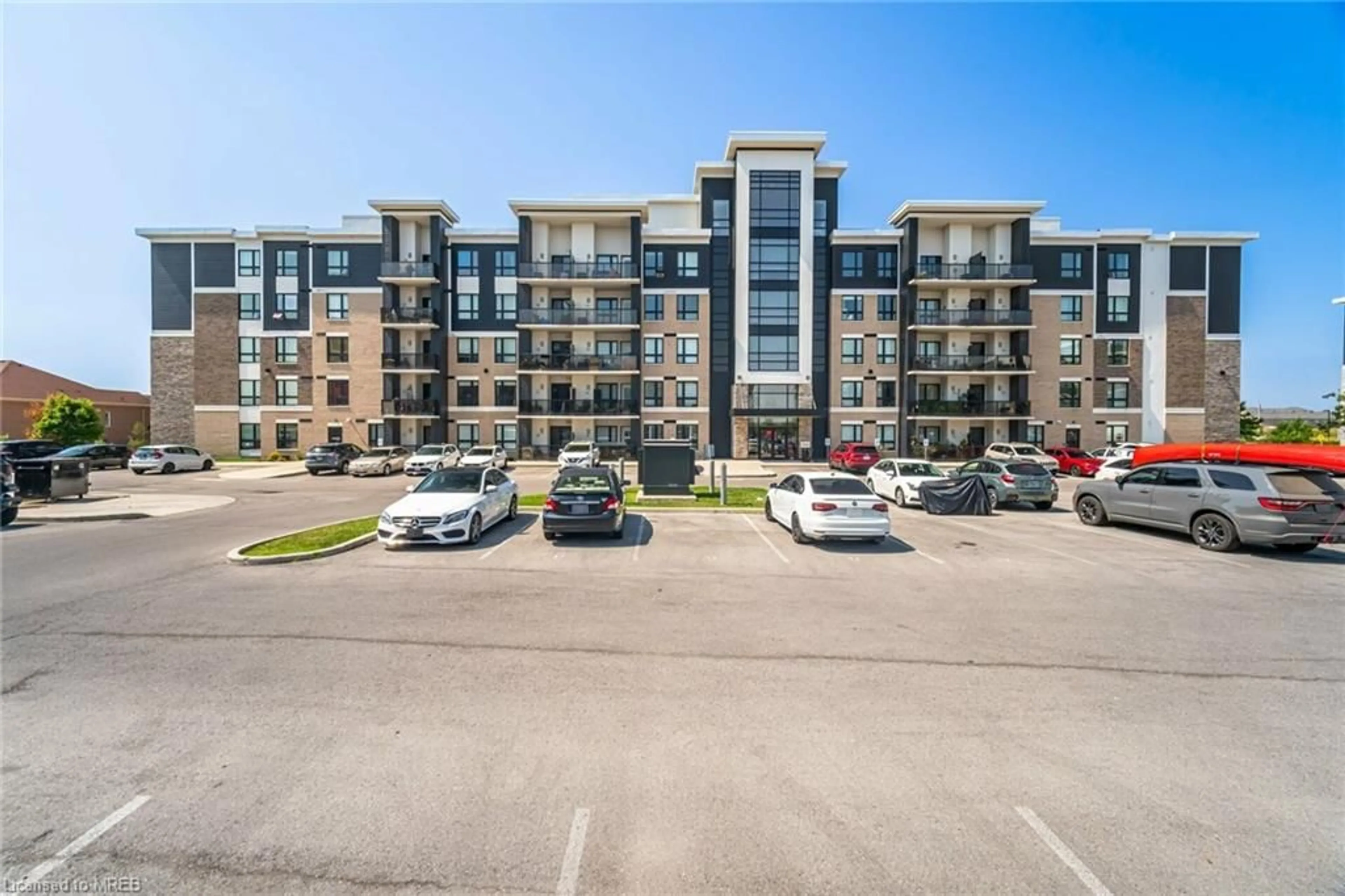 A pic from exterior of the house or condo for 650 Sauve Street St #10, Milton Ontario L9T 8M4