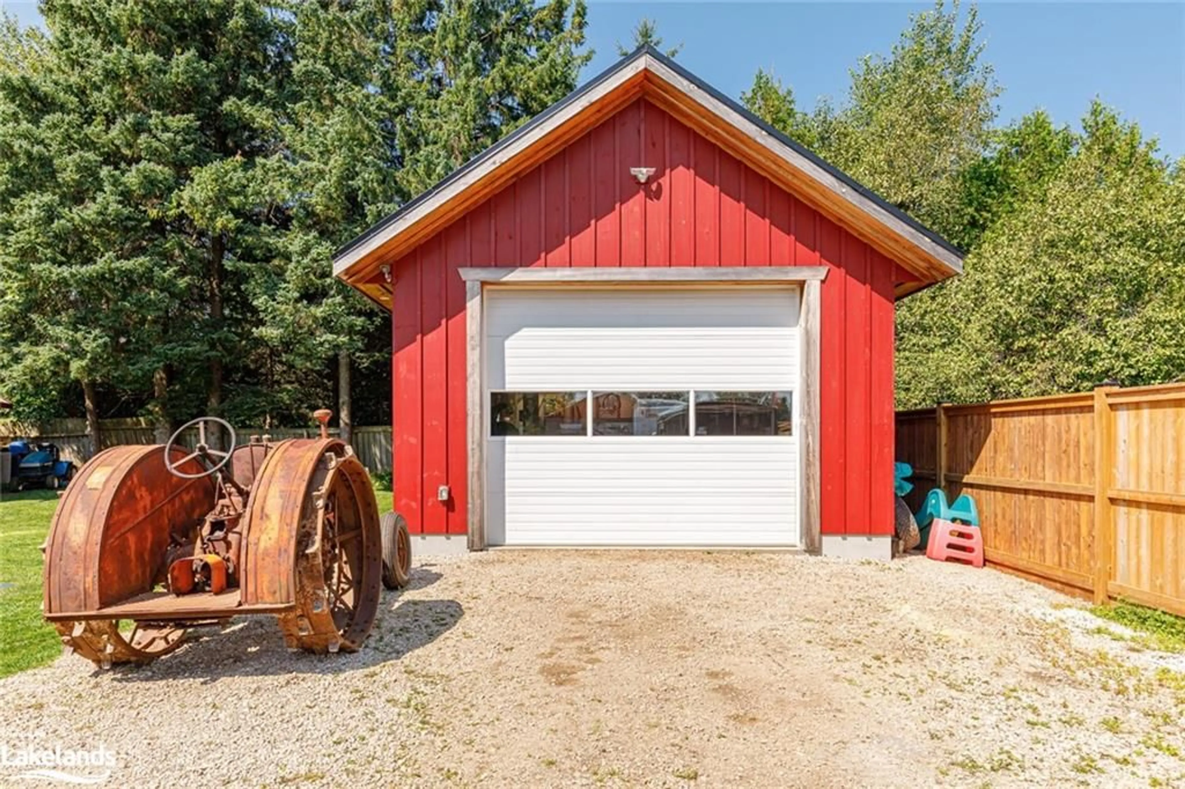 Indoor garage for 794060 Grey Road 124 Rd, Singhampton Ontario N0C 1M0