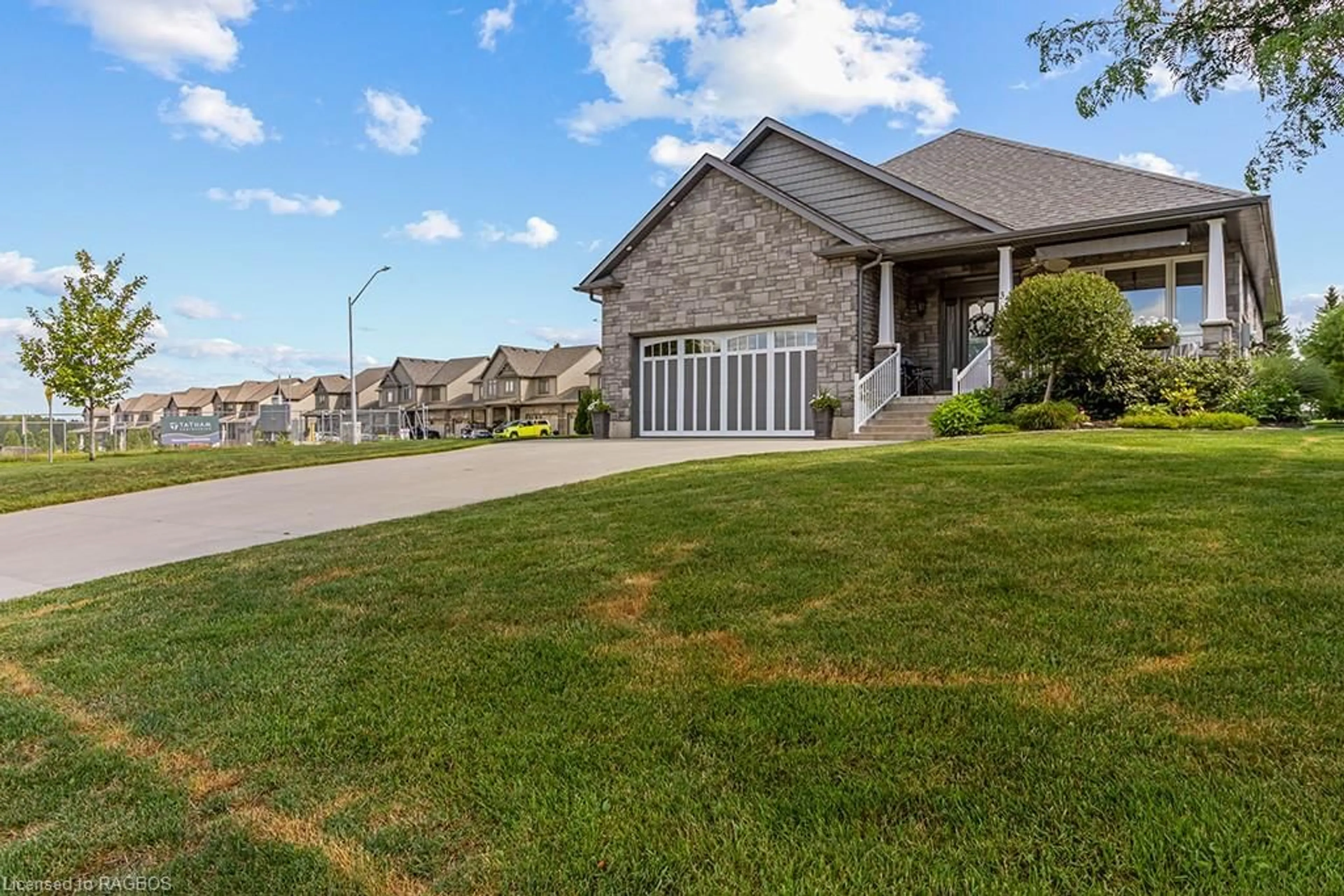 Frontside or backside of a home, the street view for 37 Grayview Dr, Markdale Ontario N0C 1H0