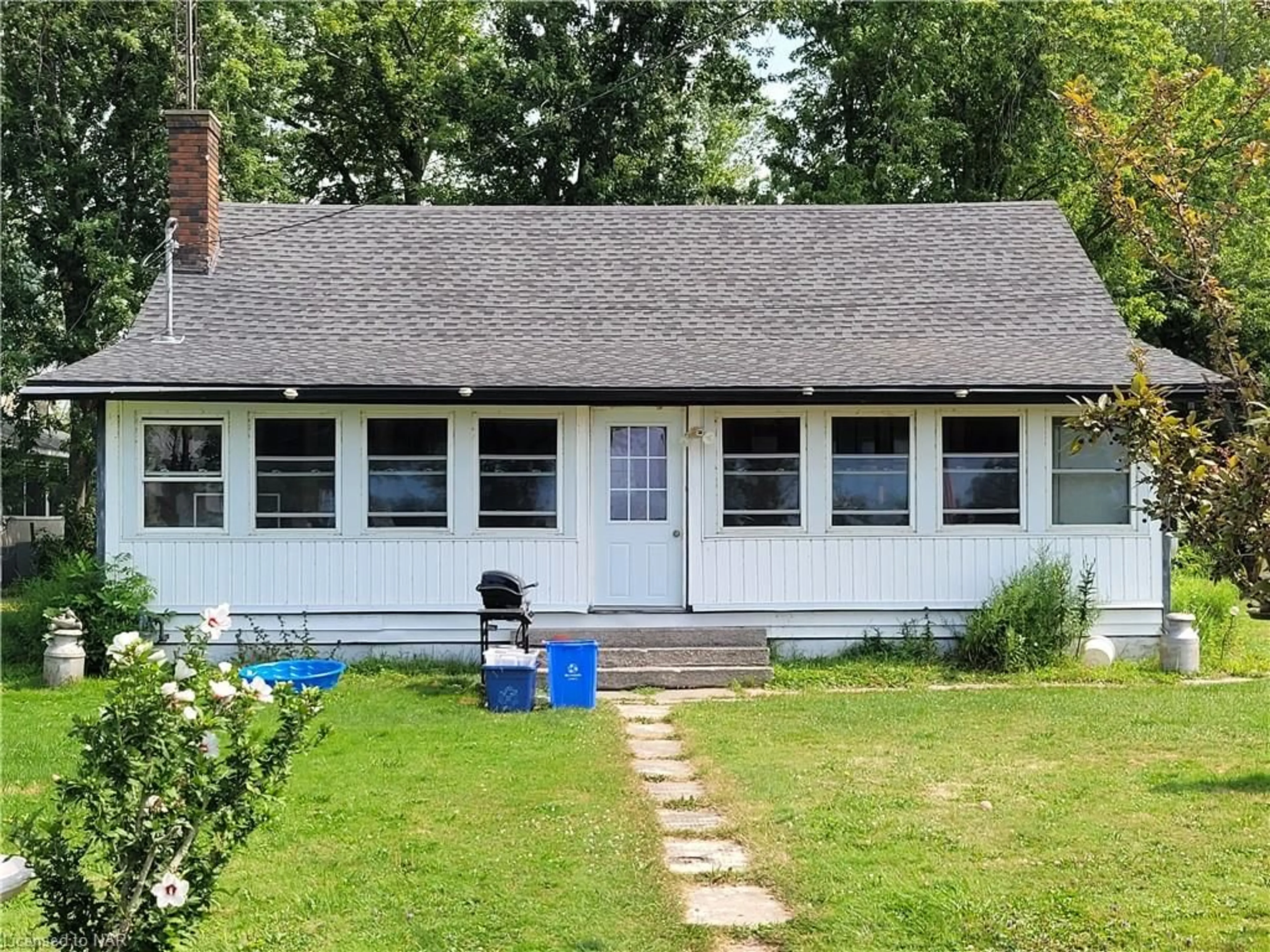 Cottage for 11582 Beach Rd, Wainfleet Ontario L0S 1V0