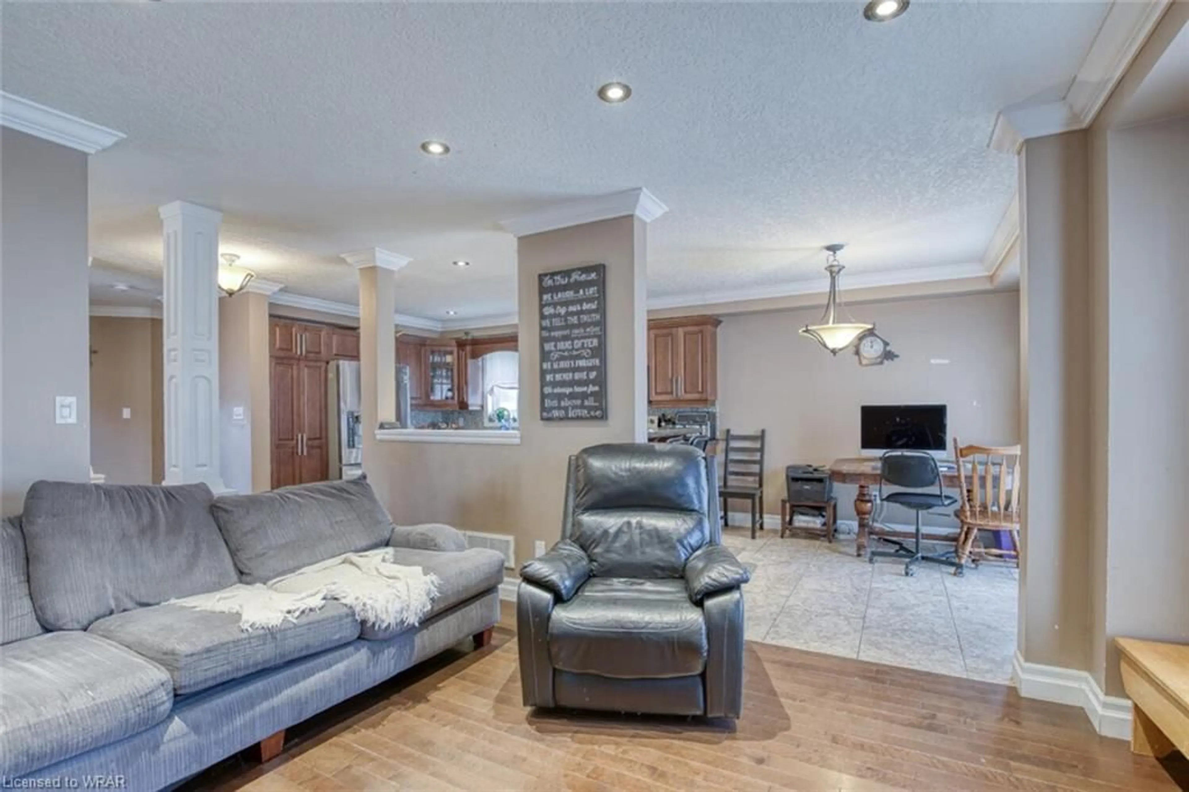 Living room for 38 Huck Cres, Kitchener Ontario N2N 0A4