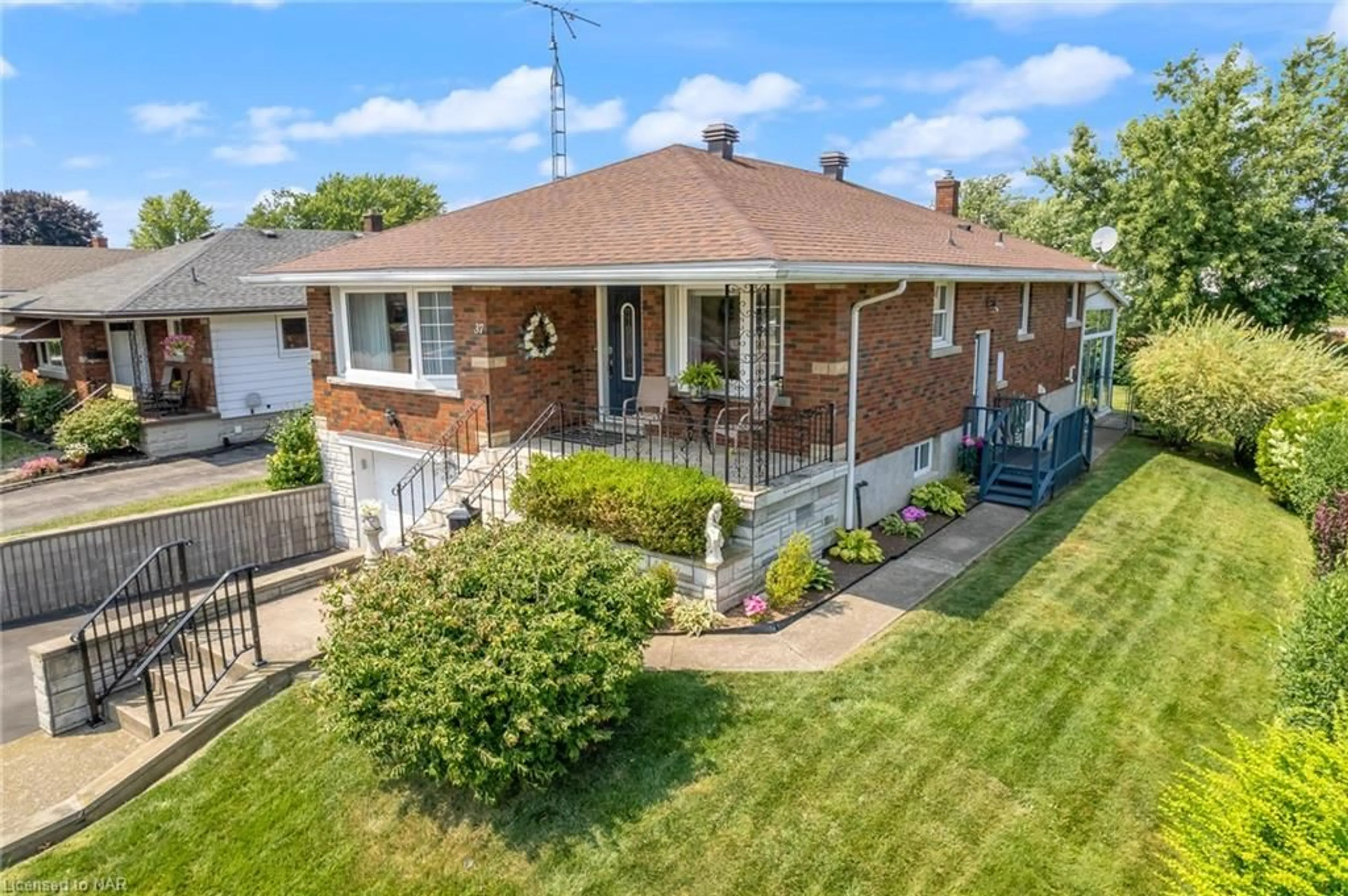 Frontside or backside of a home for 37 South Cres, Port Colborne Ontario L3K 2X8