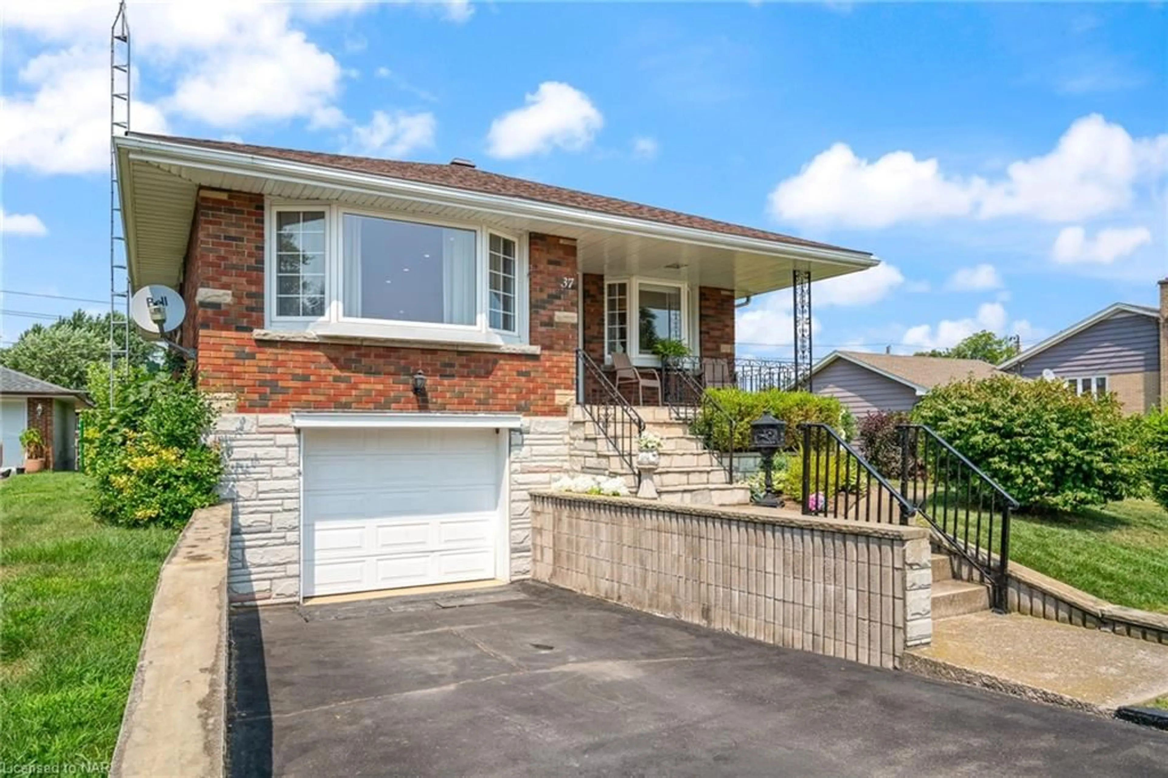 Frontside or backside of a home for 37 South Cres, Port Colborne Ontario L3K 2X8