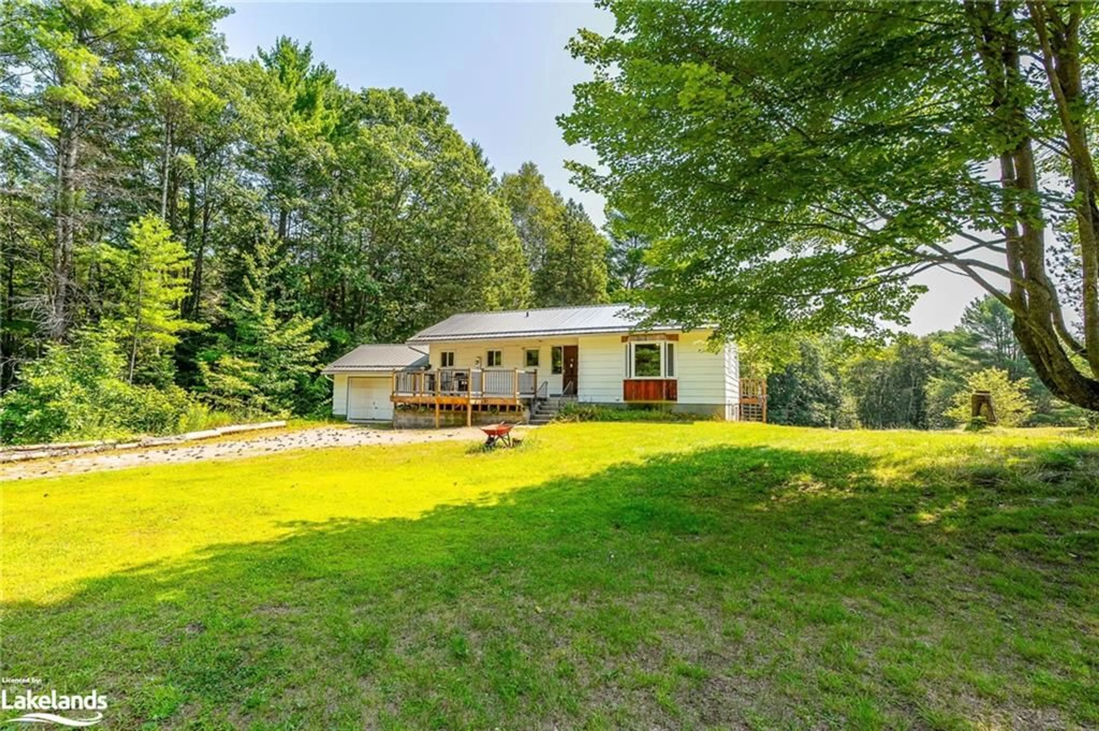 Cottage for 7986 Hwy 35, Norland Ontario K0M 2L0