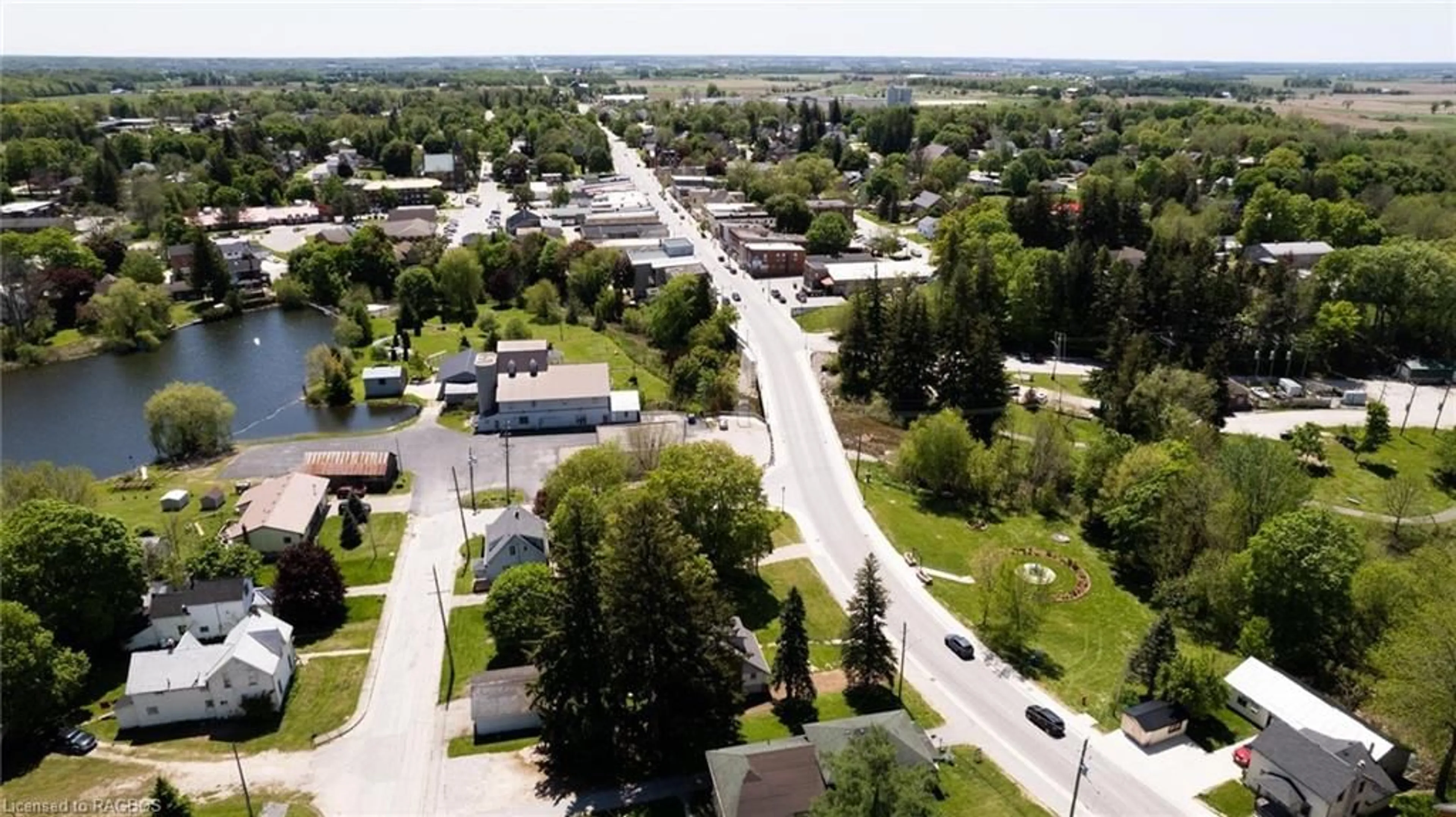 A pic from exterior of the house or condo, the street view for 37 1st Ave N, Chesley Ontario N0G 1L0