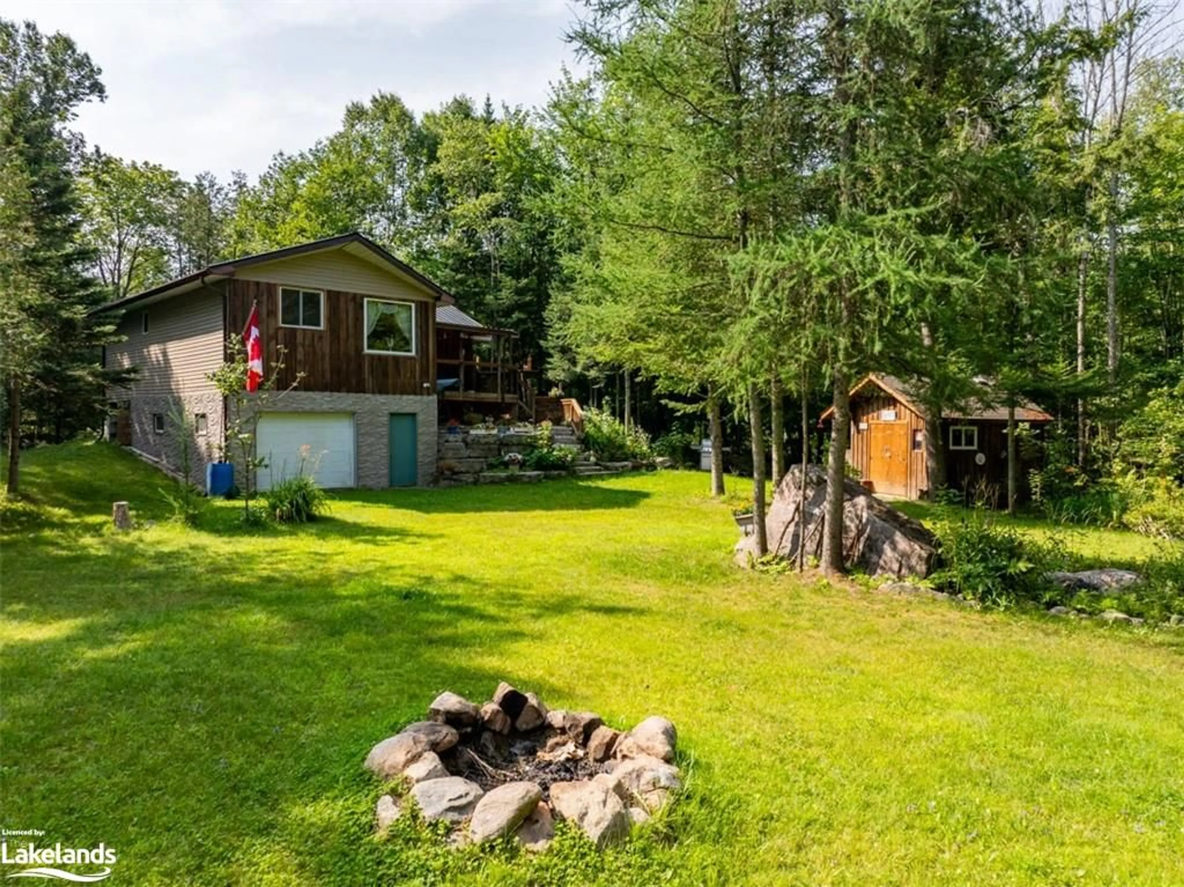 Patio, cottage for 21 Moonwing Rd, Ahmic Harbour Ontario P0A 1A0