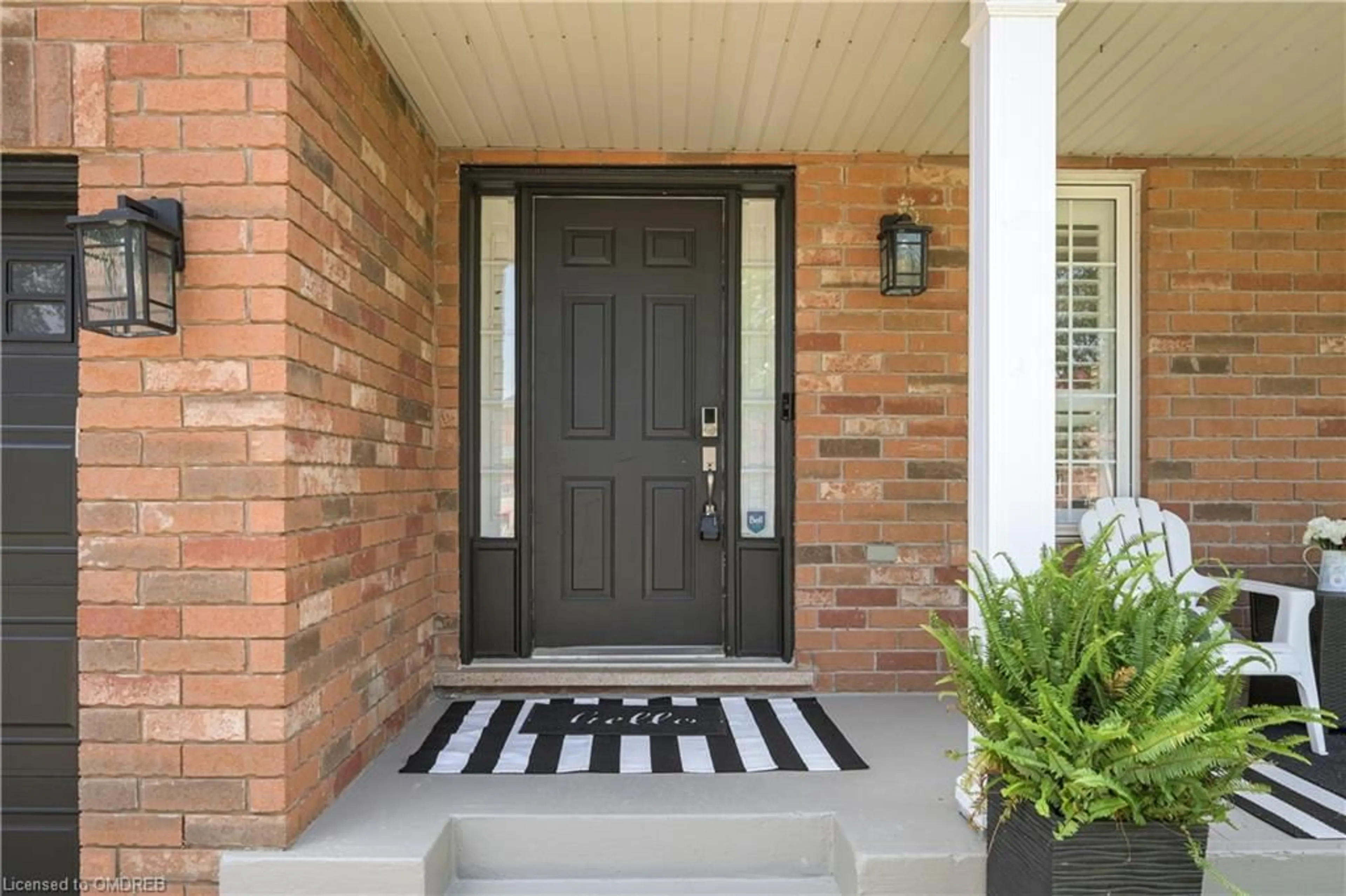 Indoor entryway for 2278 Grand Oak Trail, Oakville Ontario L6M 4X2