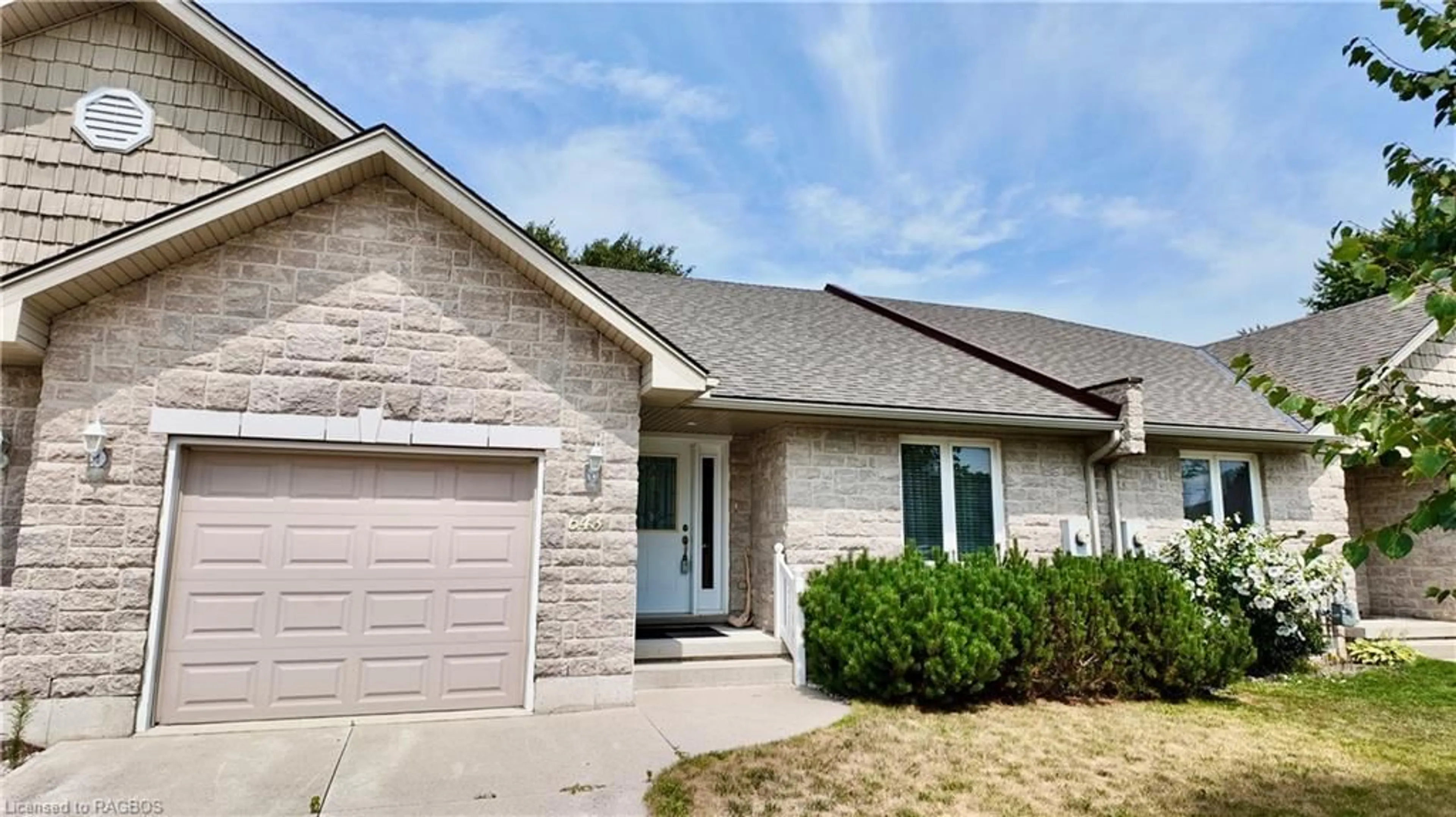 Home with brick exterior material for 643 Pipers Crt, Kincardine Ontario N2Z 0A1