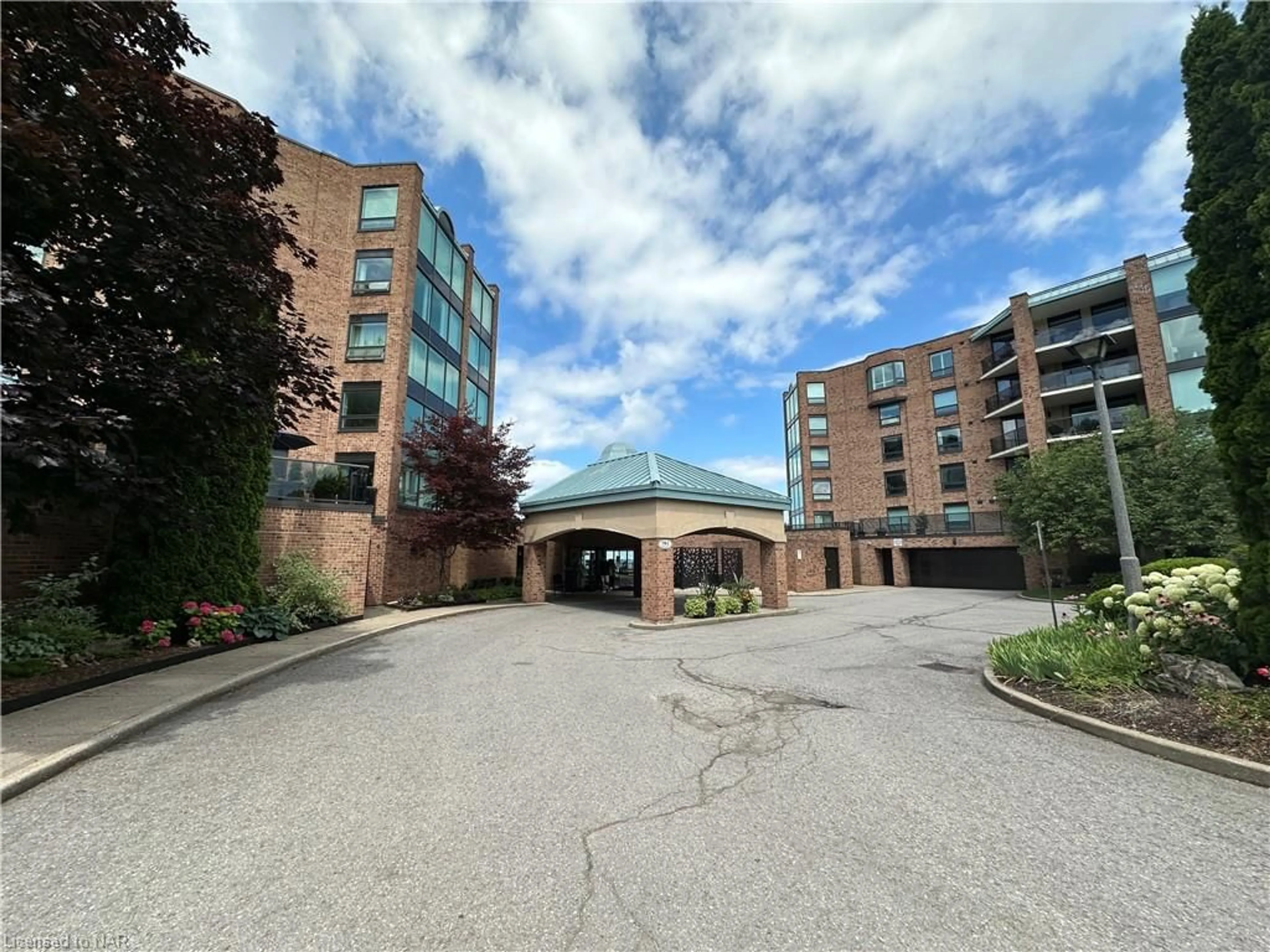A pic from exterior of the house or condo for 701 Geneva St #2402, St. Catharines Ontario L2N 7H9