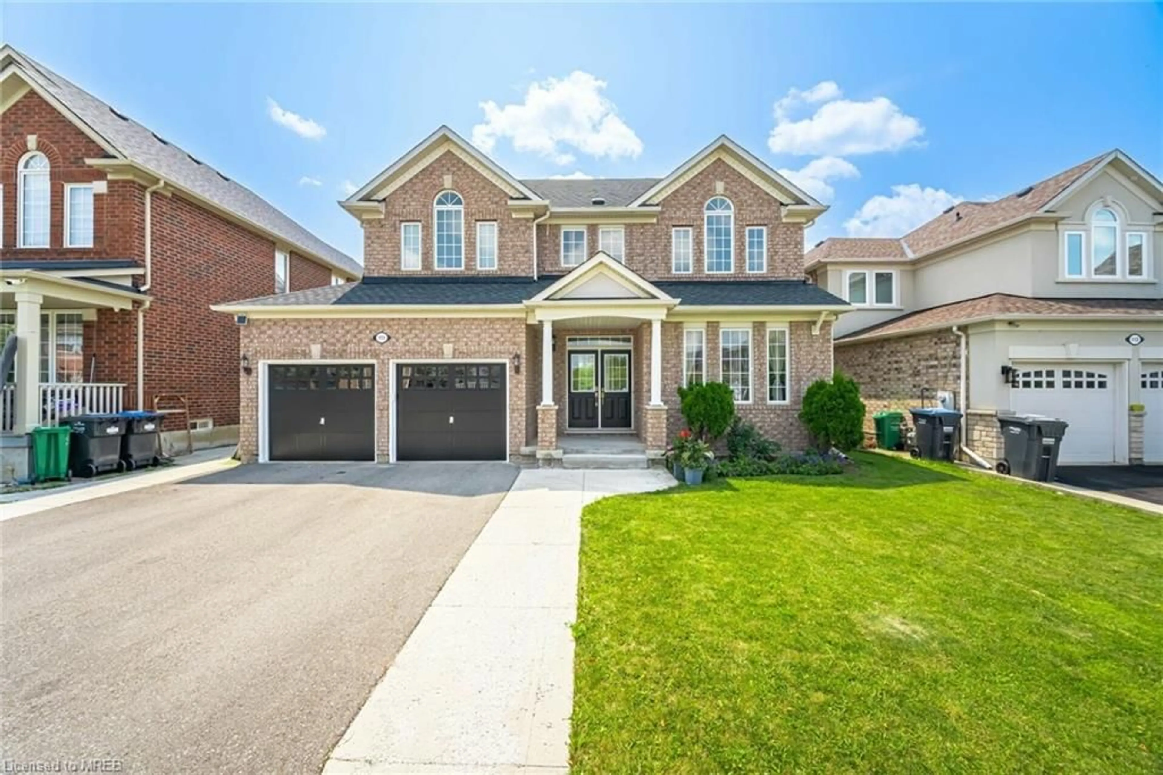 Home with brick exterior material for 111 Bayridge Dr, Peel Ontario L6P 2N7