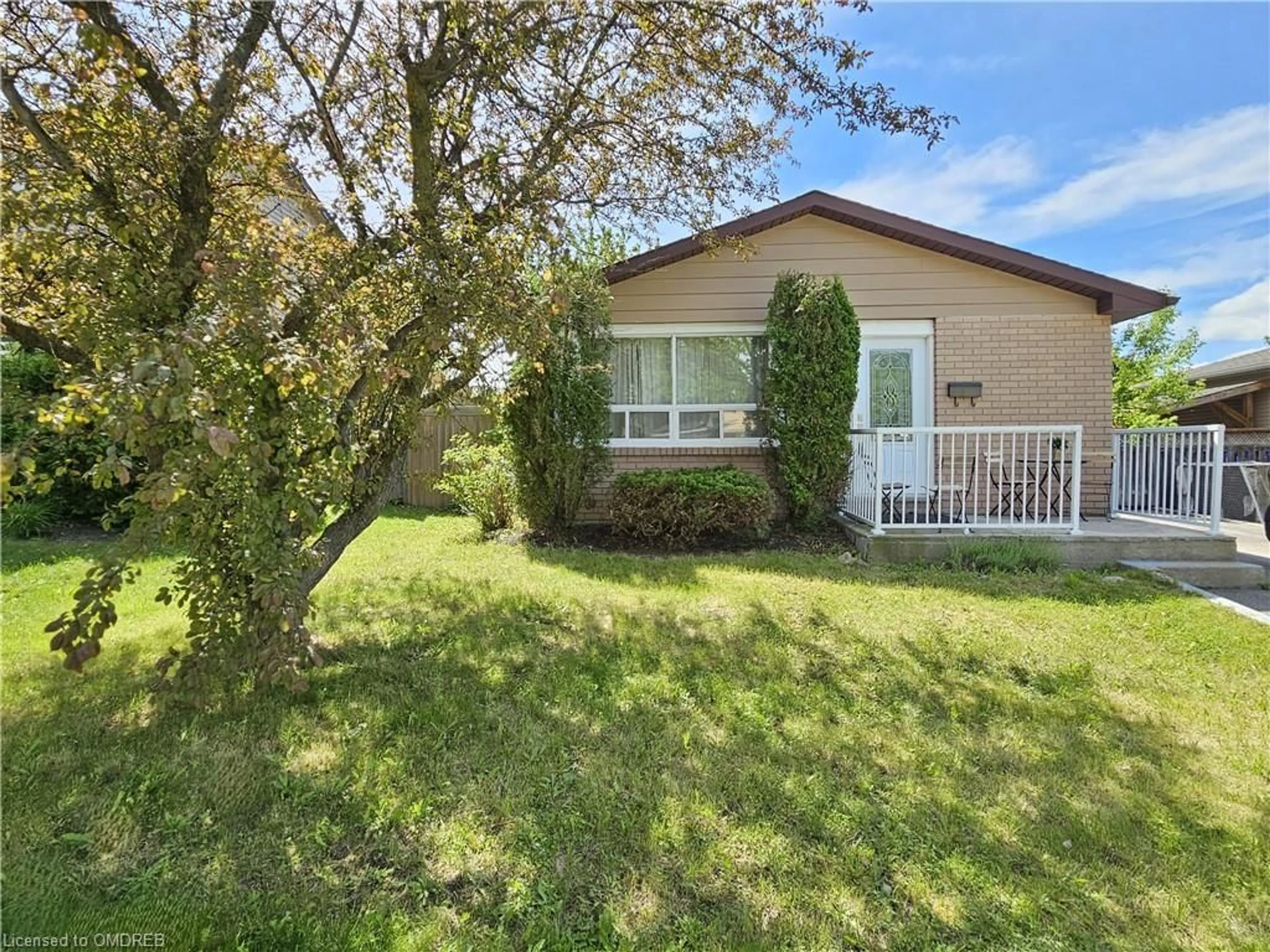 Frontside or backside of a home for 25 Pembroke St, Hamilton Ontario L8J 1N6