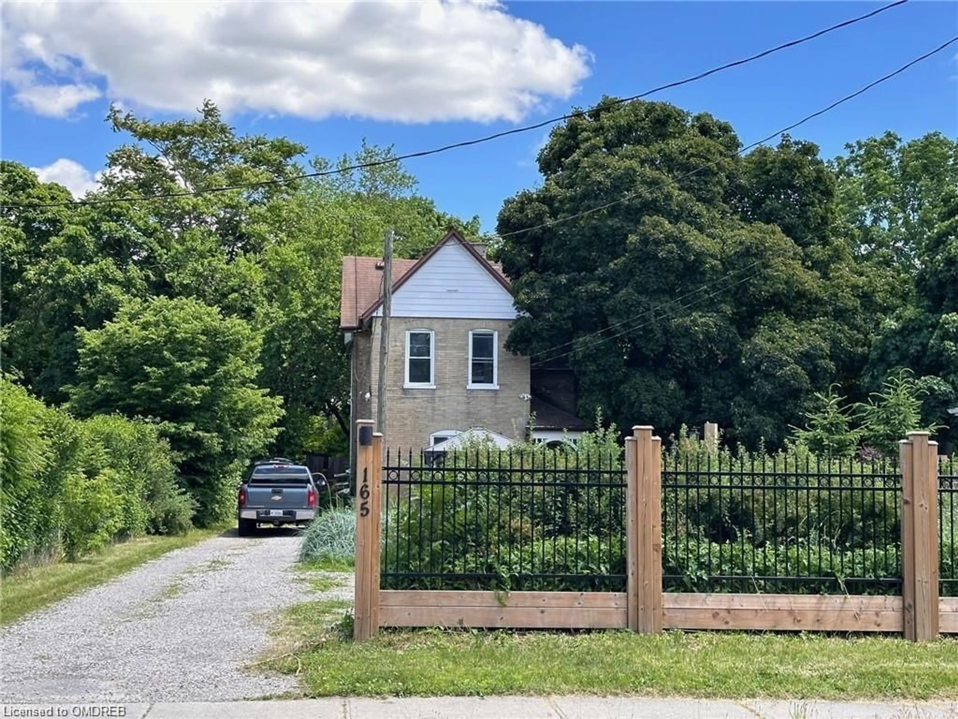 Fenced yard for 165 Sydenham St, Brantford Ontario N3R 3Z1