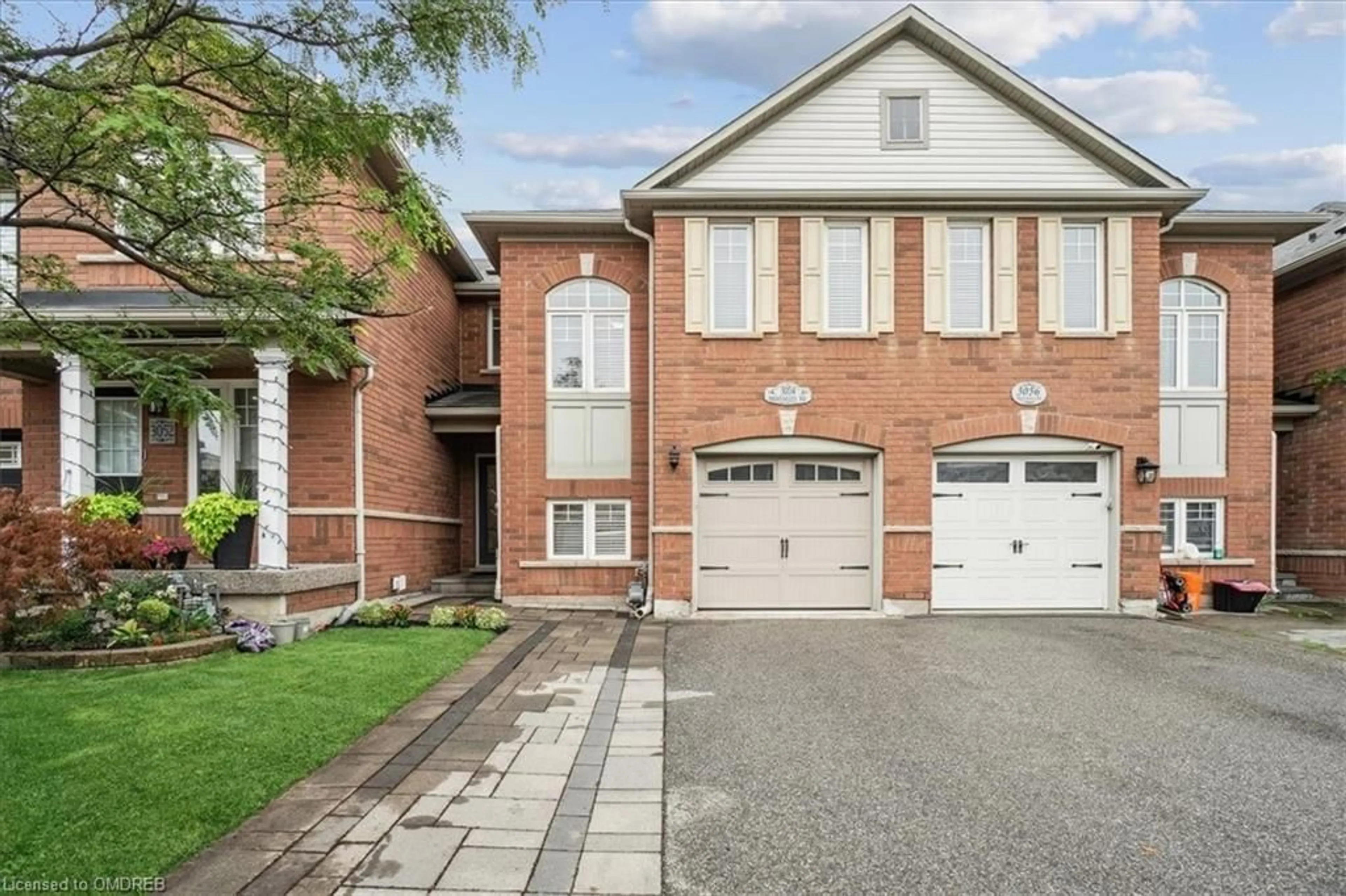 Home with brick exterior material for 3054 Highvalley Rd, Oakville Ontario L6M 5H3