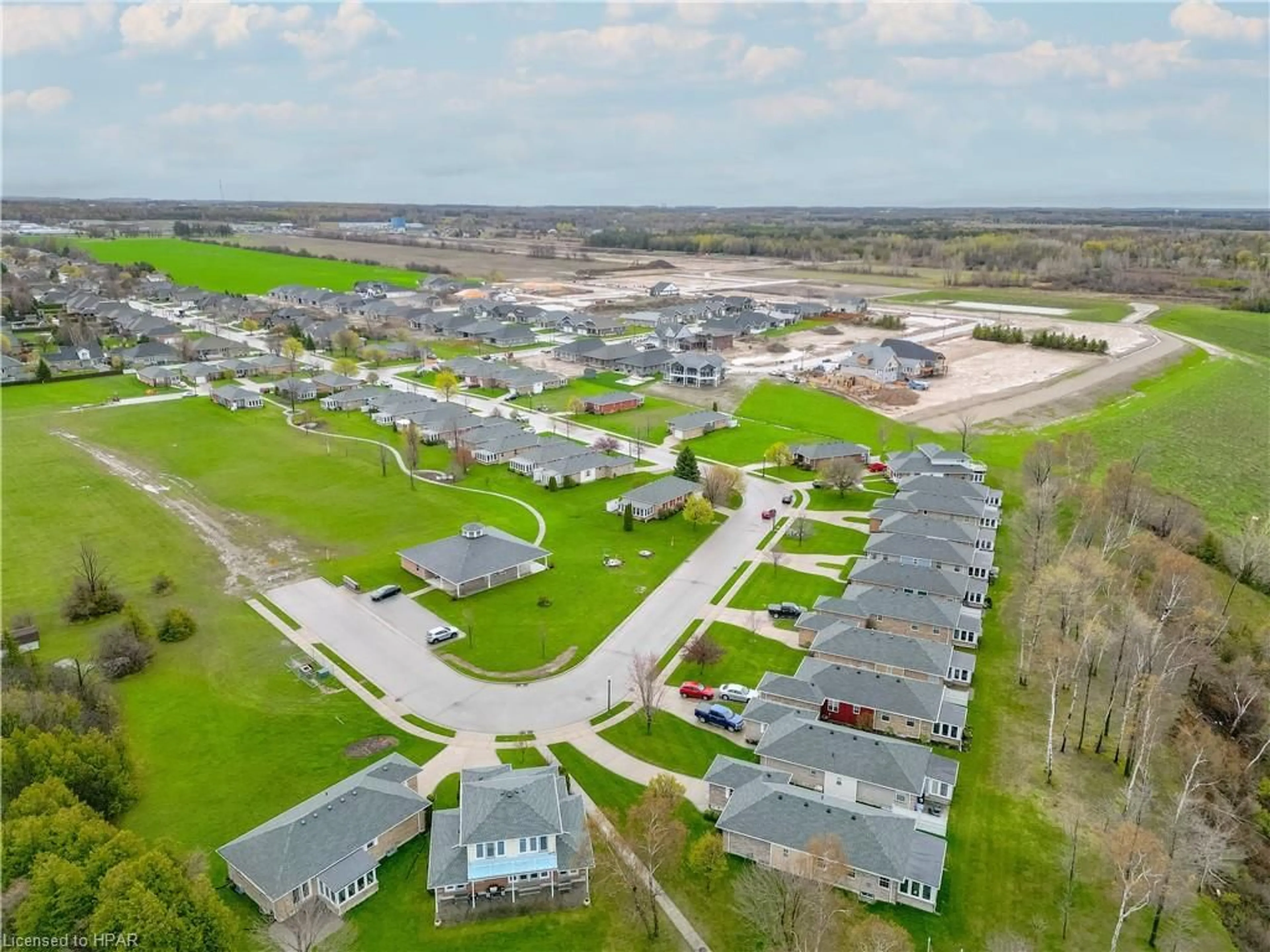 A pic from exterior of the house or condo, the street view for 250 Bethune Cres, Goderich Ontario N7A 4M6