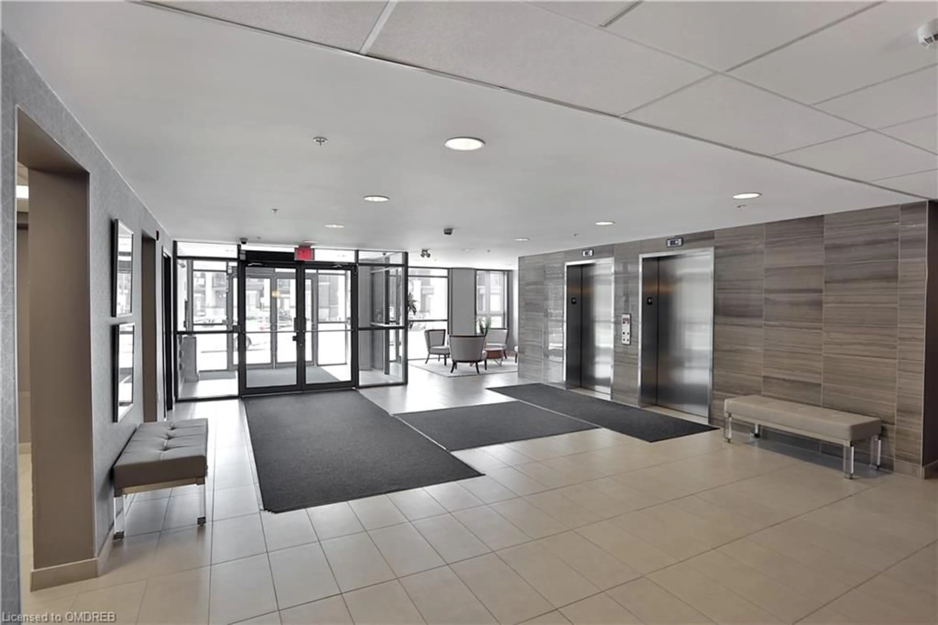 Indoor foyer for 5010 Corporate Dr #306, Burlington Ontario L7L 0H6