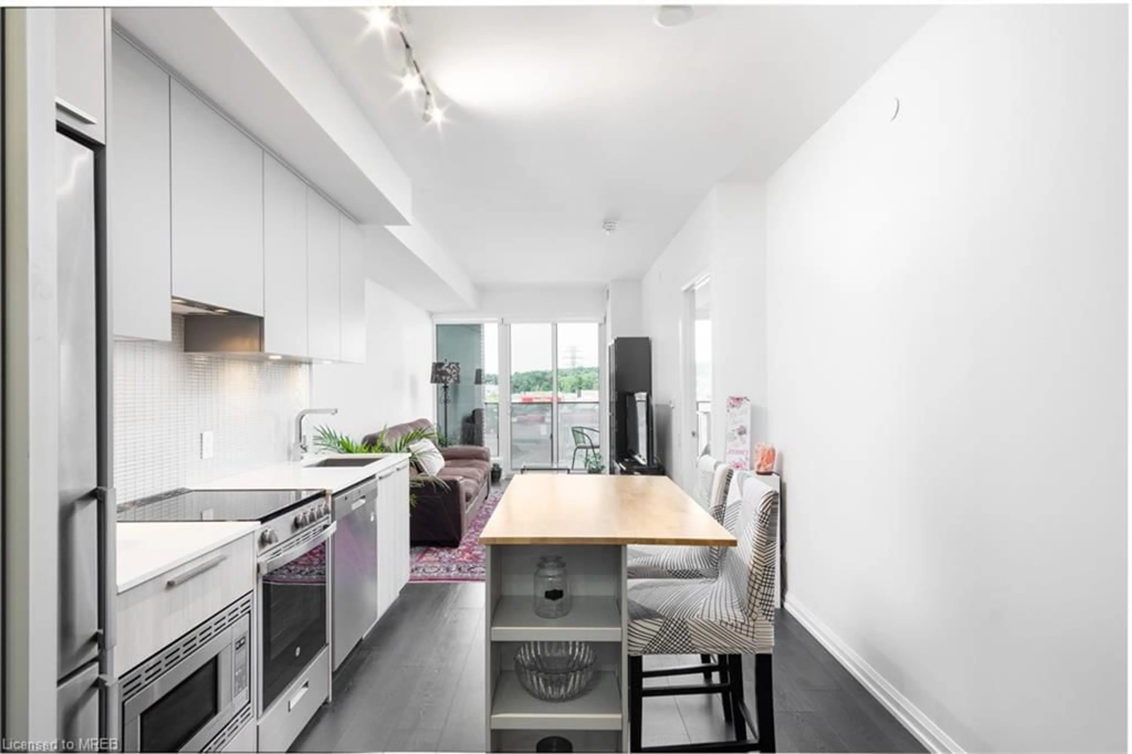 Open concept kitchen for 4208 Dundas Street West #315, Toronto Ontario M8X 0B1