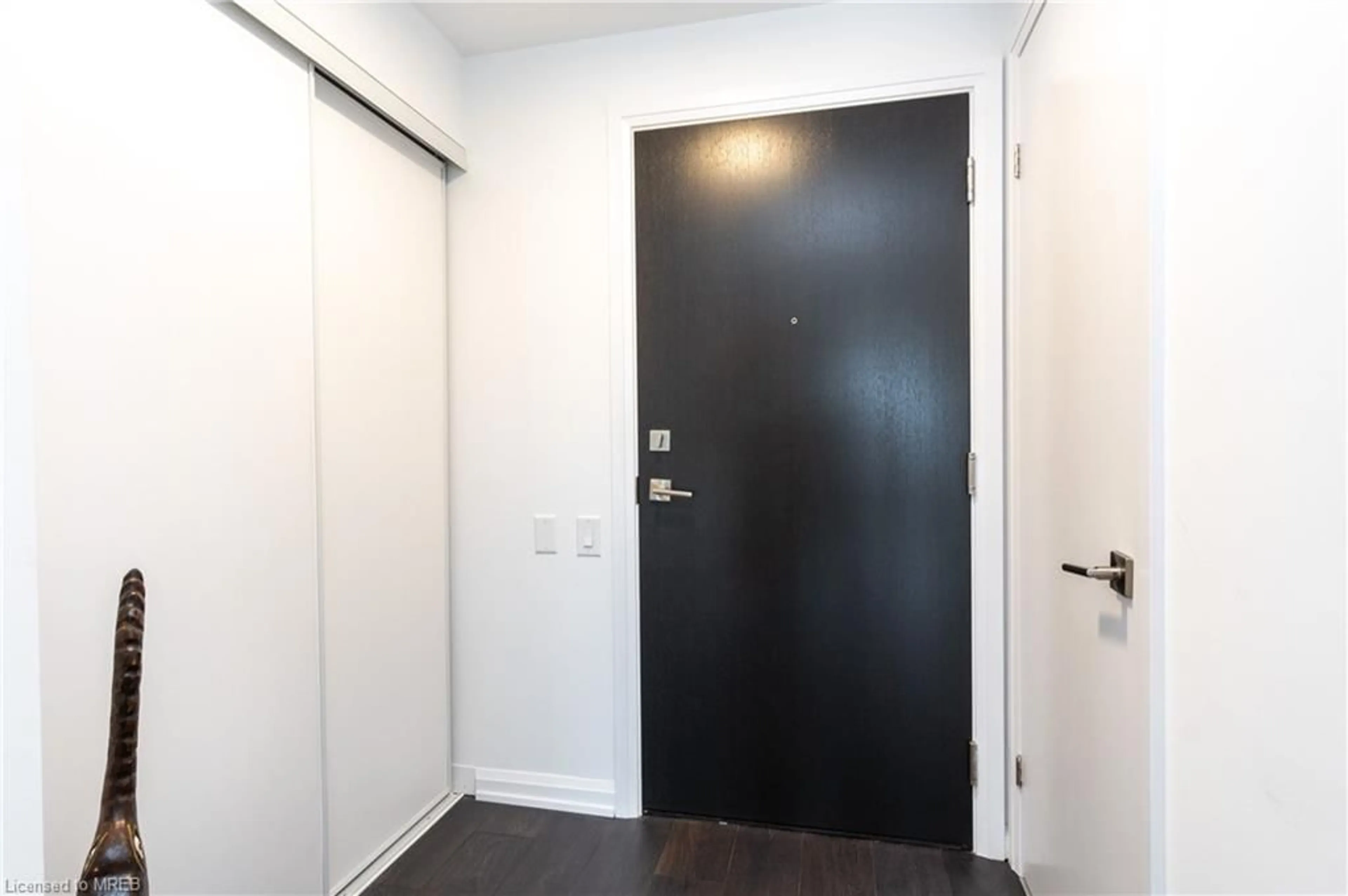 Indoor entryway, not visible floor for 4208 Dundas Street West #315, Toronto Ontario M8X 0B1