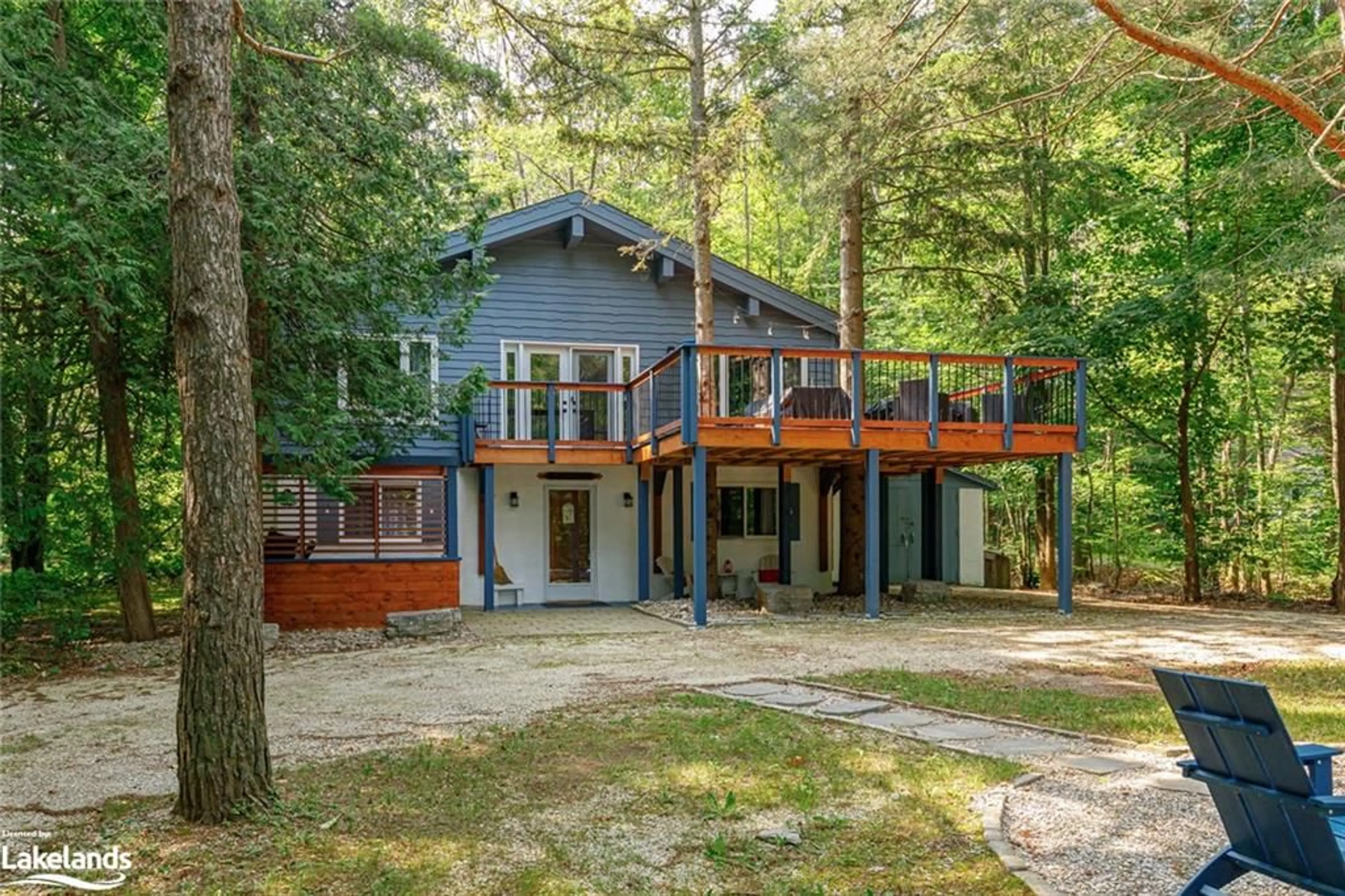 Cottage for 145 St Moritz Cres, The Blue Mountains Ontario L9Y 0S6