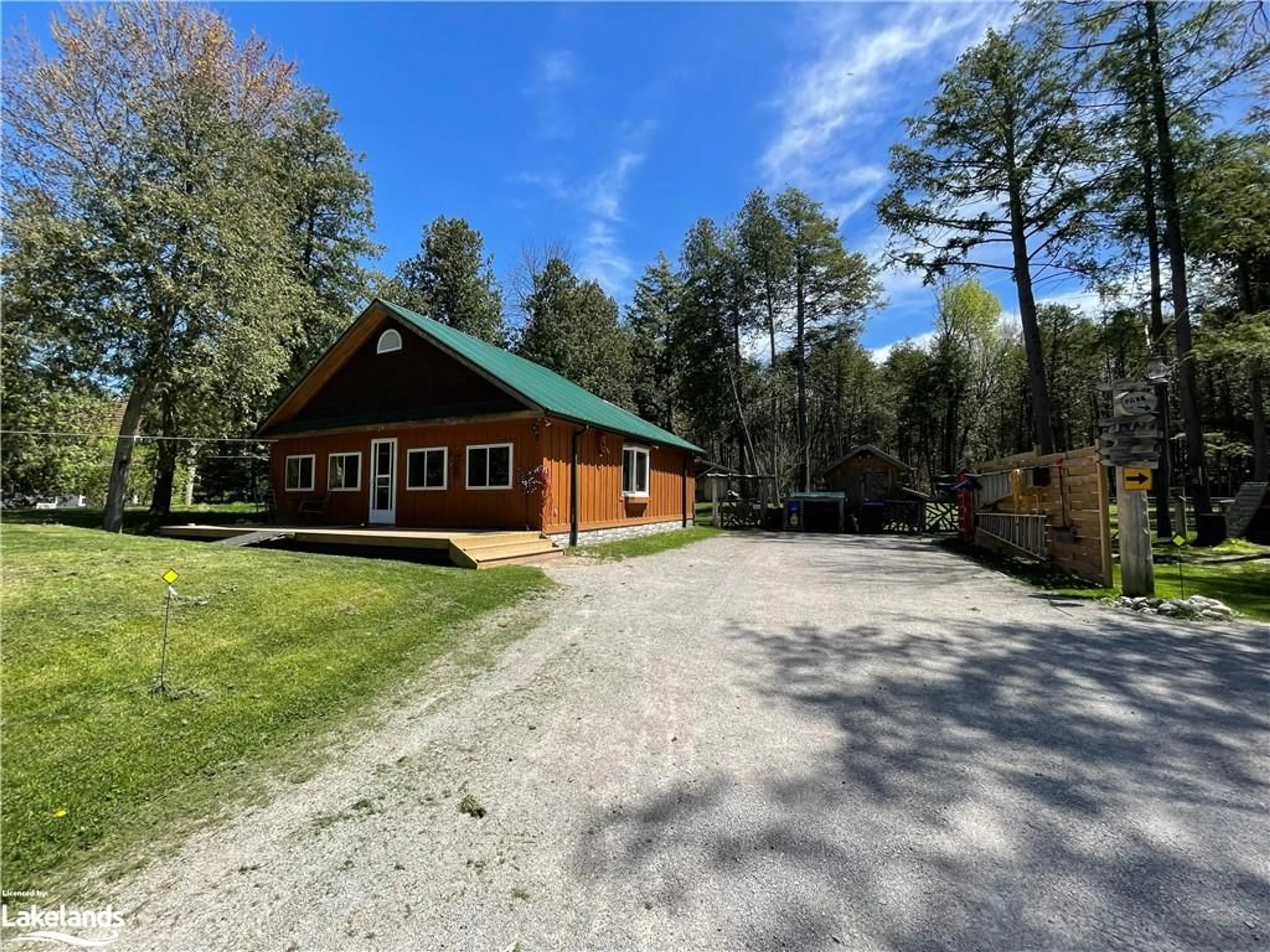 Frontside or backside of a home, cottage for 91 King Rd, Tay Ontario L0K 2C0