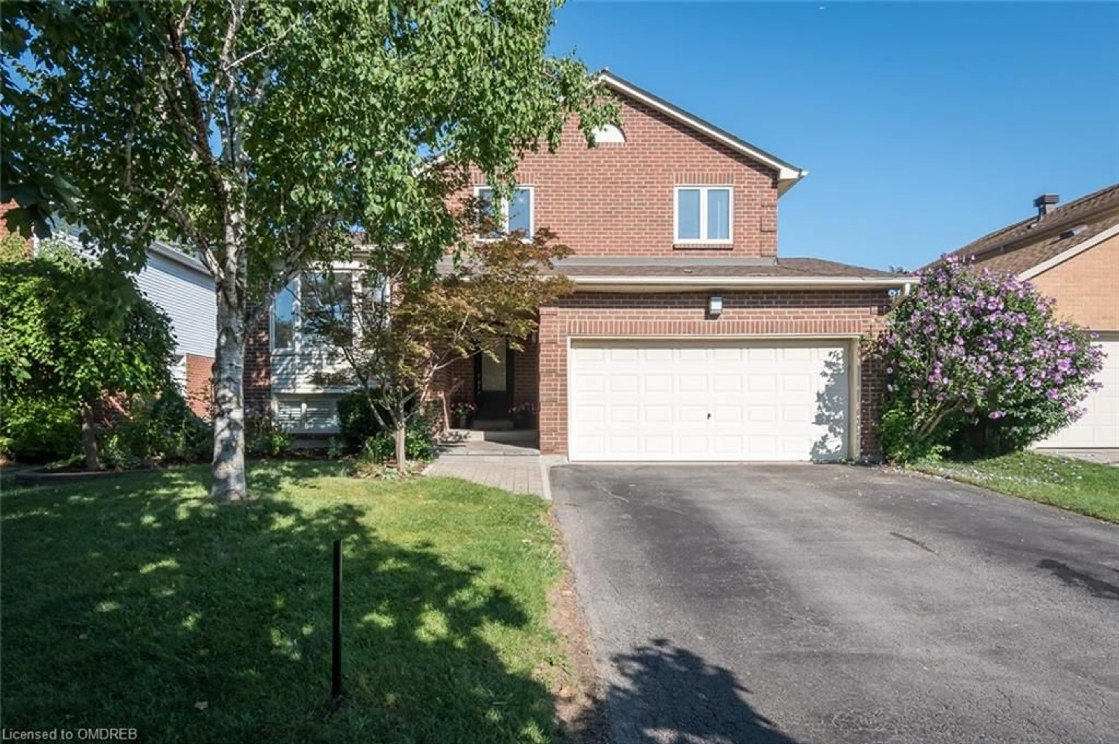 Frontside or backside of a home for 843 Cedarbrae Ave, Milton Ontario L9T 3W9