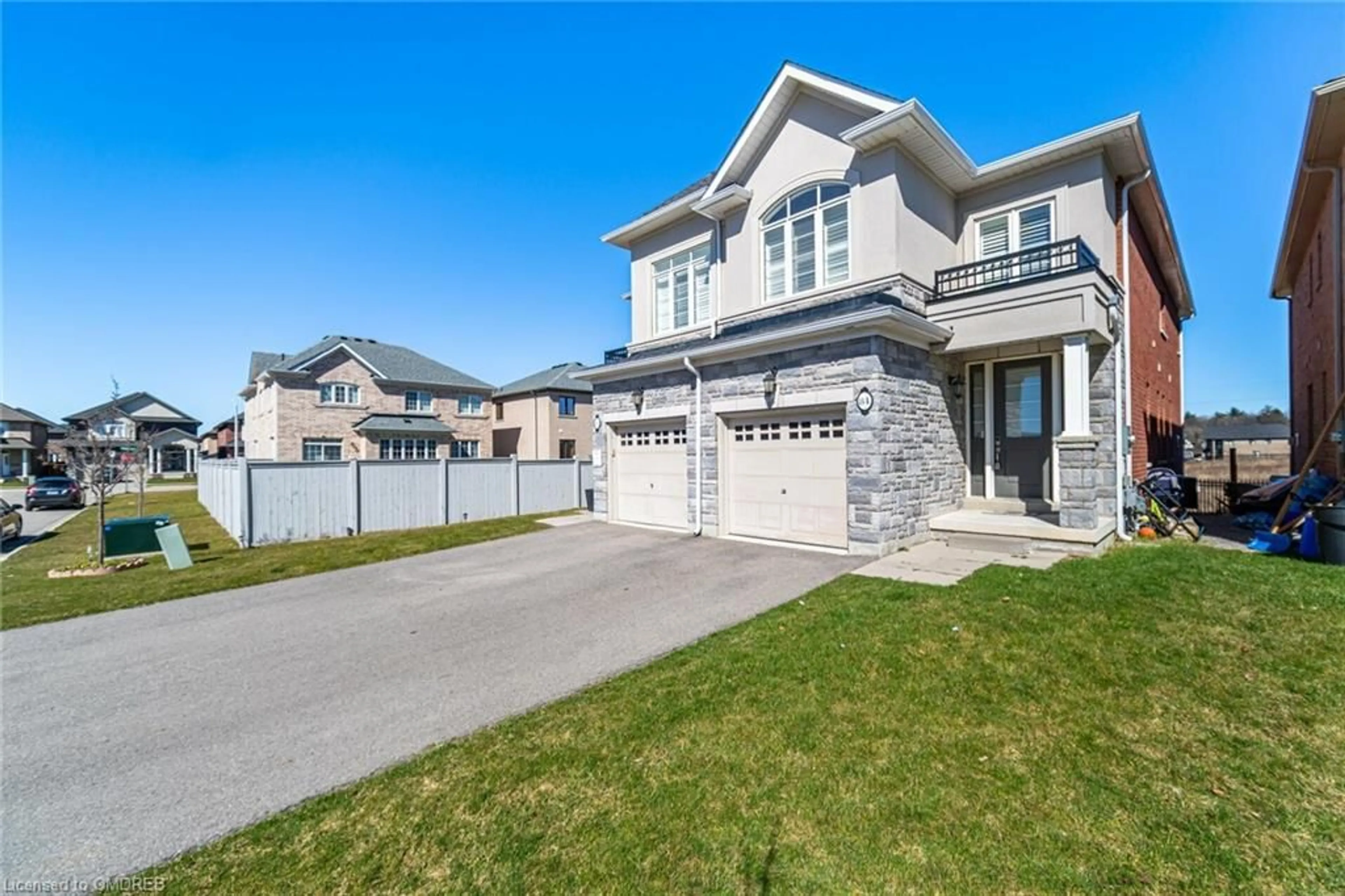 Frontside or backside of a home, the street view for 84 Heming Trail, Hamilton Ontario L9K 0H8