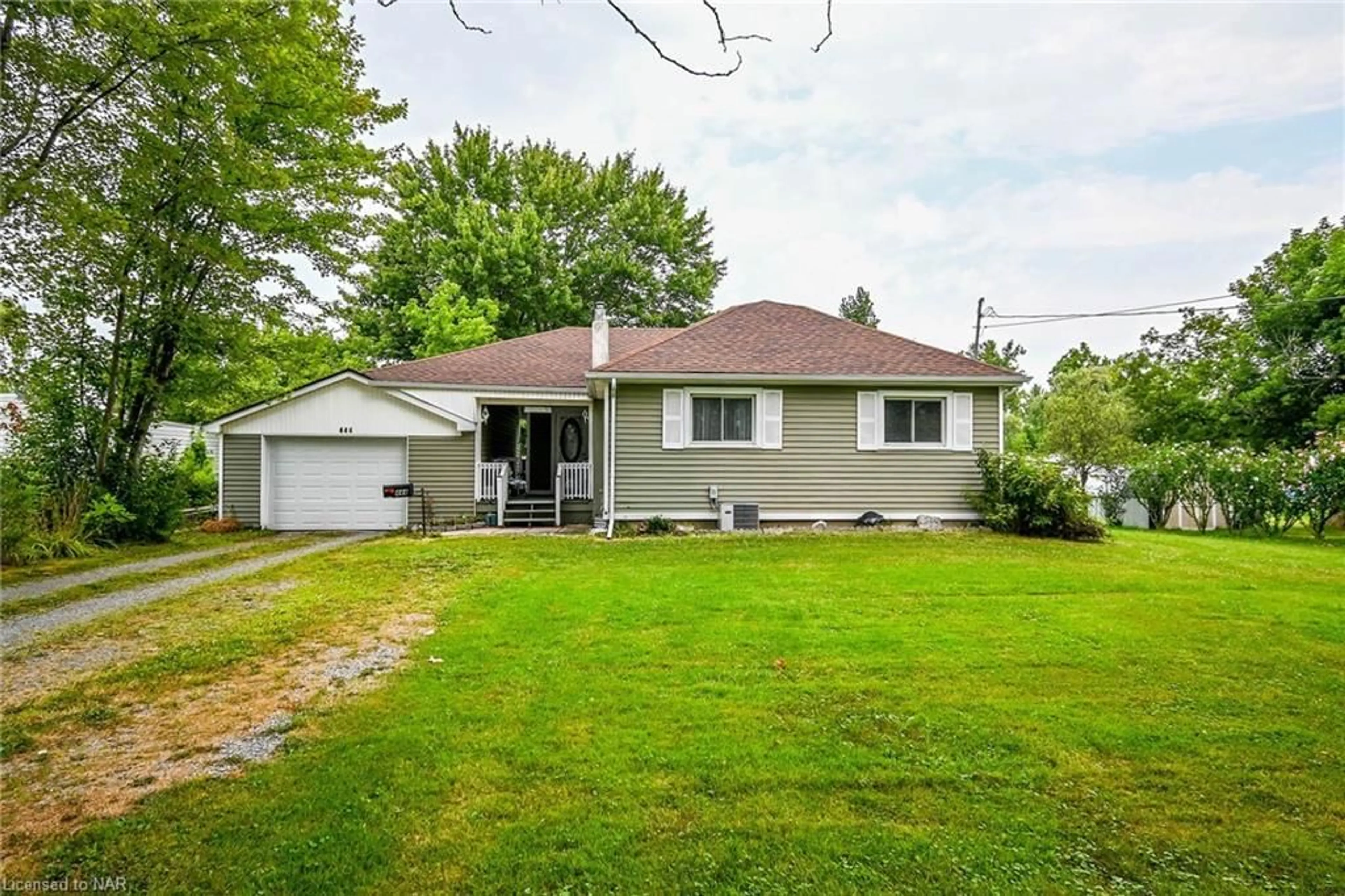 Frontside or backside of a home for 444 Gilmore Rd, Fort Erie Ontario L2A 2N1
