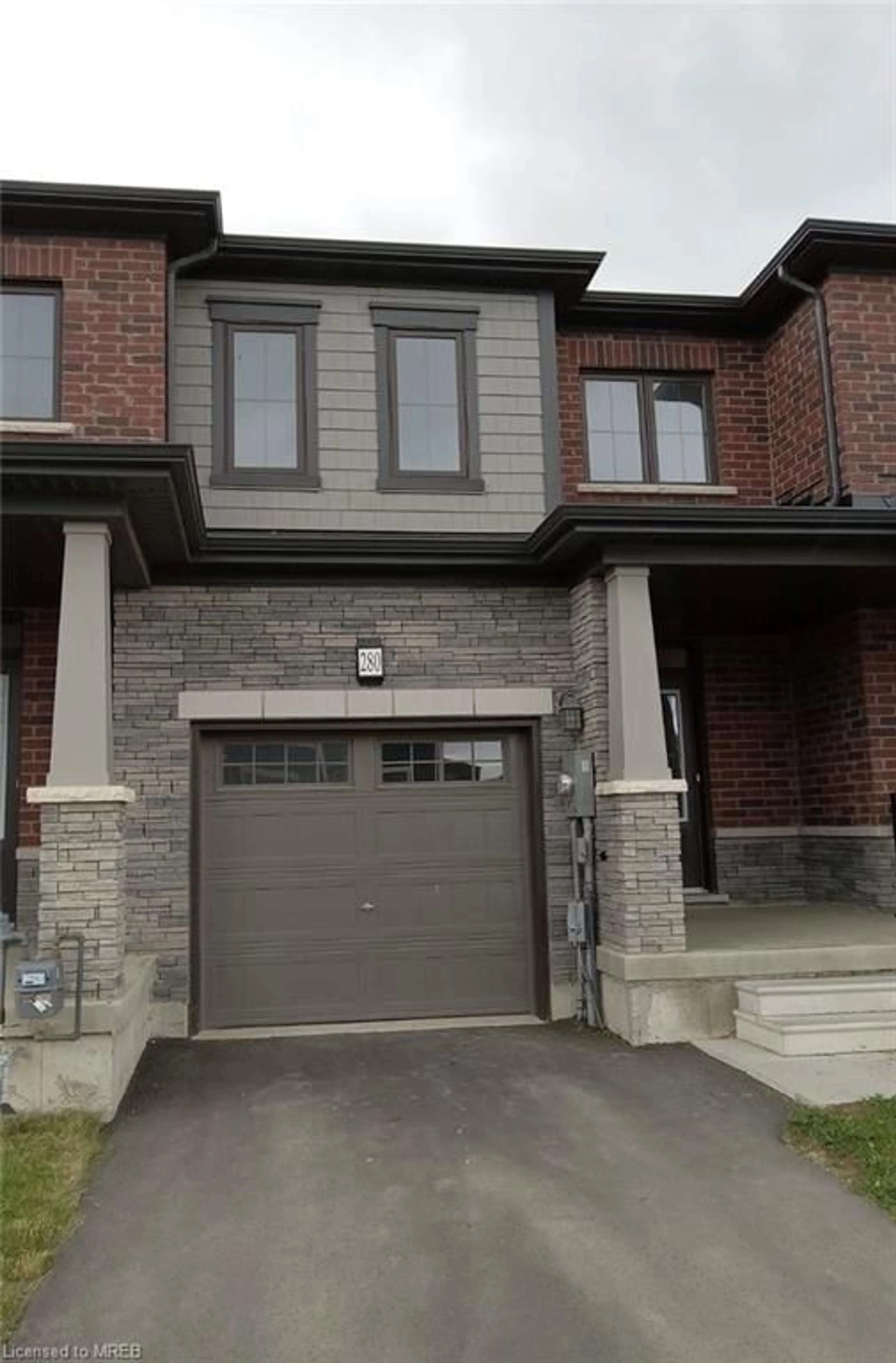 Home with brick exterior material for 280 Explorer Way, Thorold Ontario L2V 0K2