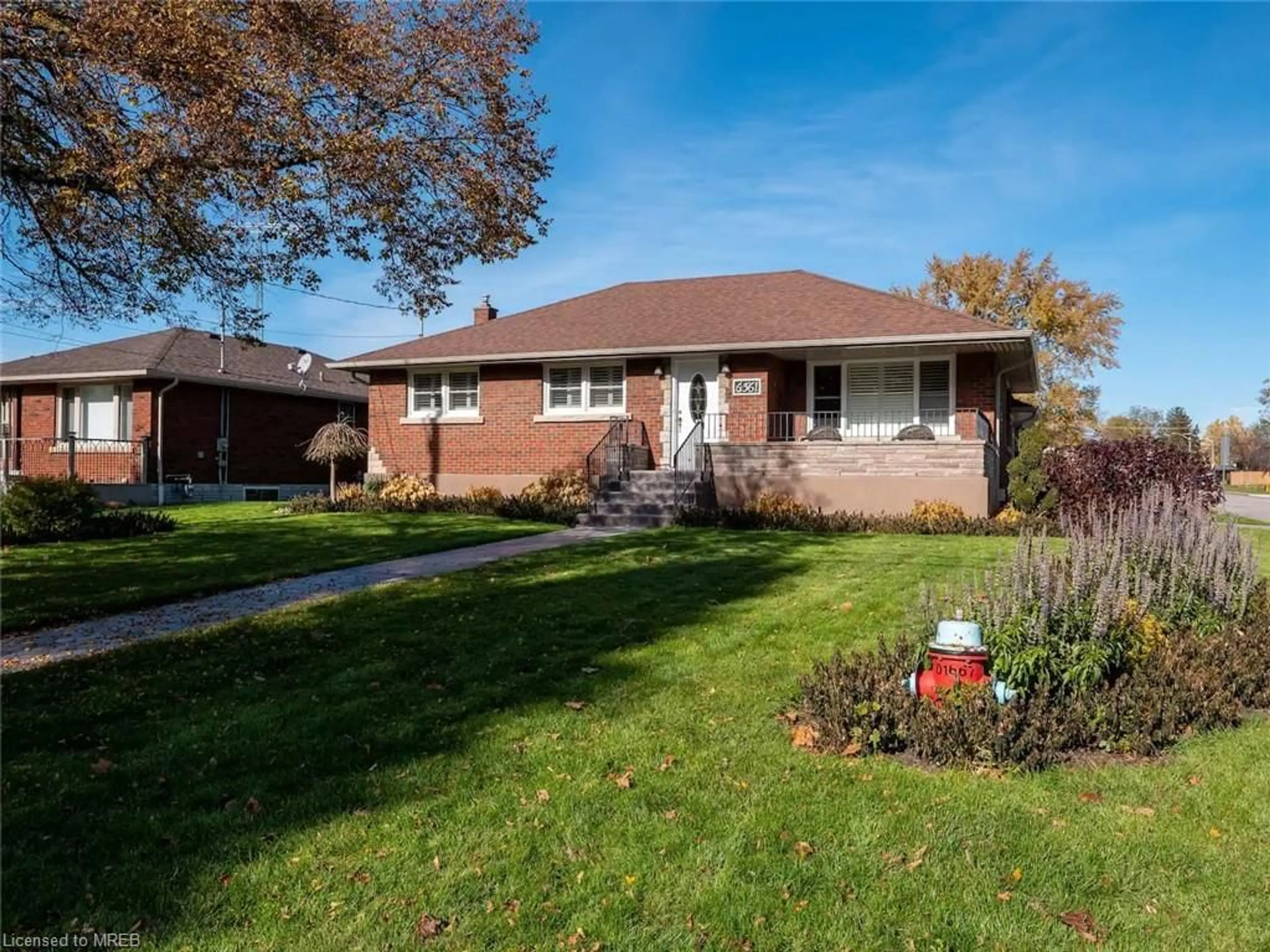 Home with brick exterior material for 6361 Margaret St, Niagara Falls Ontario L2G 2T6