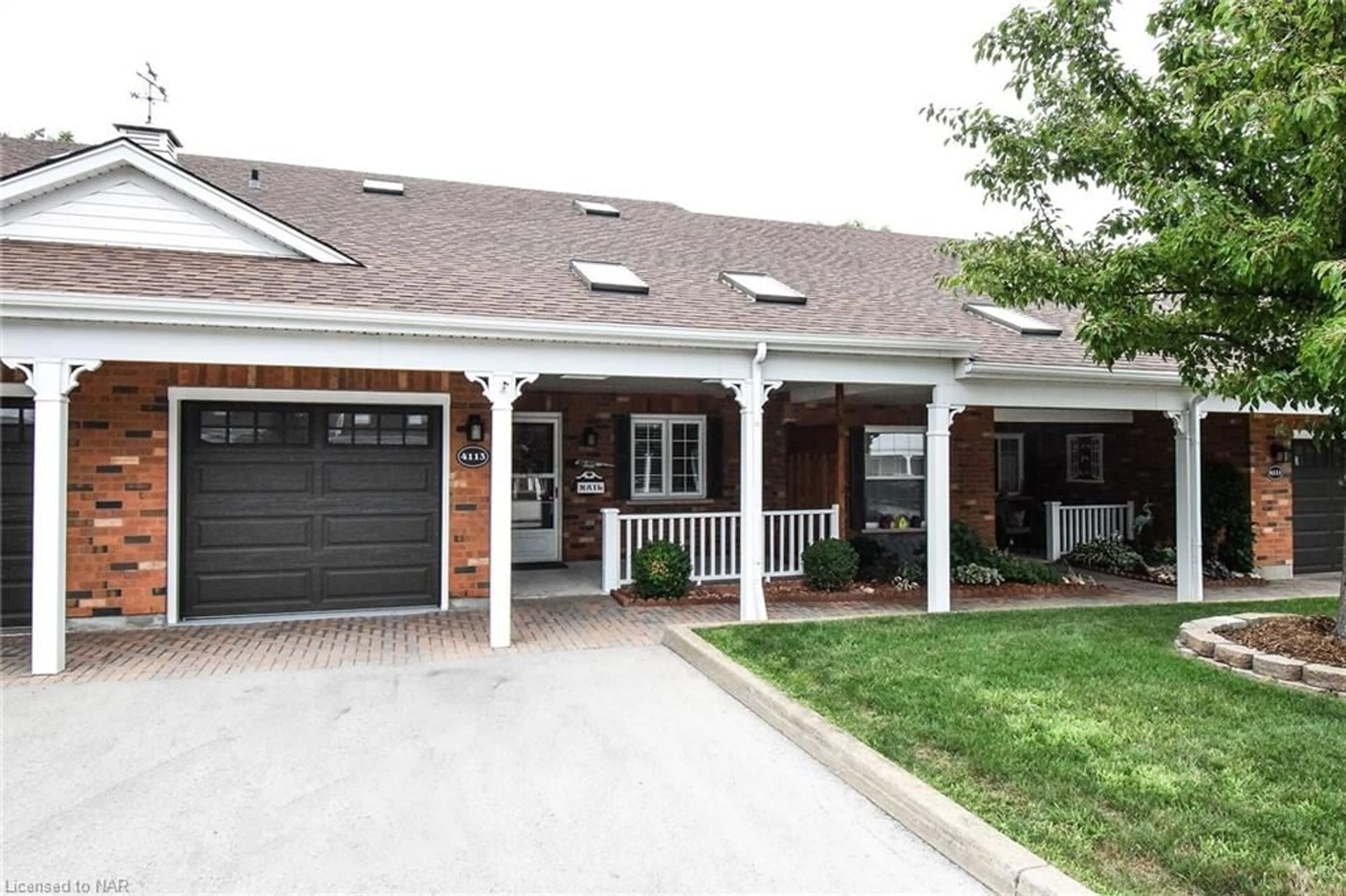 Home with brick exterior material for 4113 Loganberry Crt #16, Vineland Ontario L0R 2C0