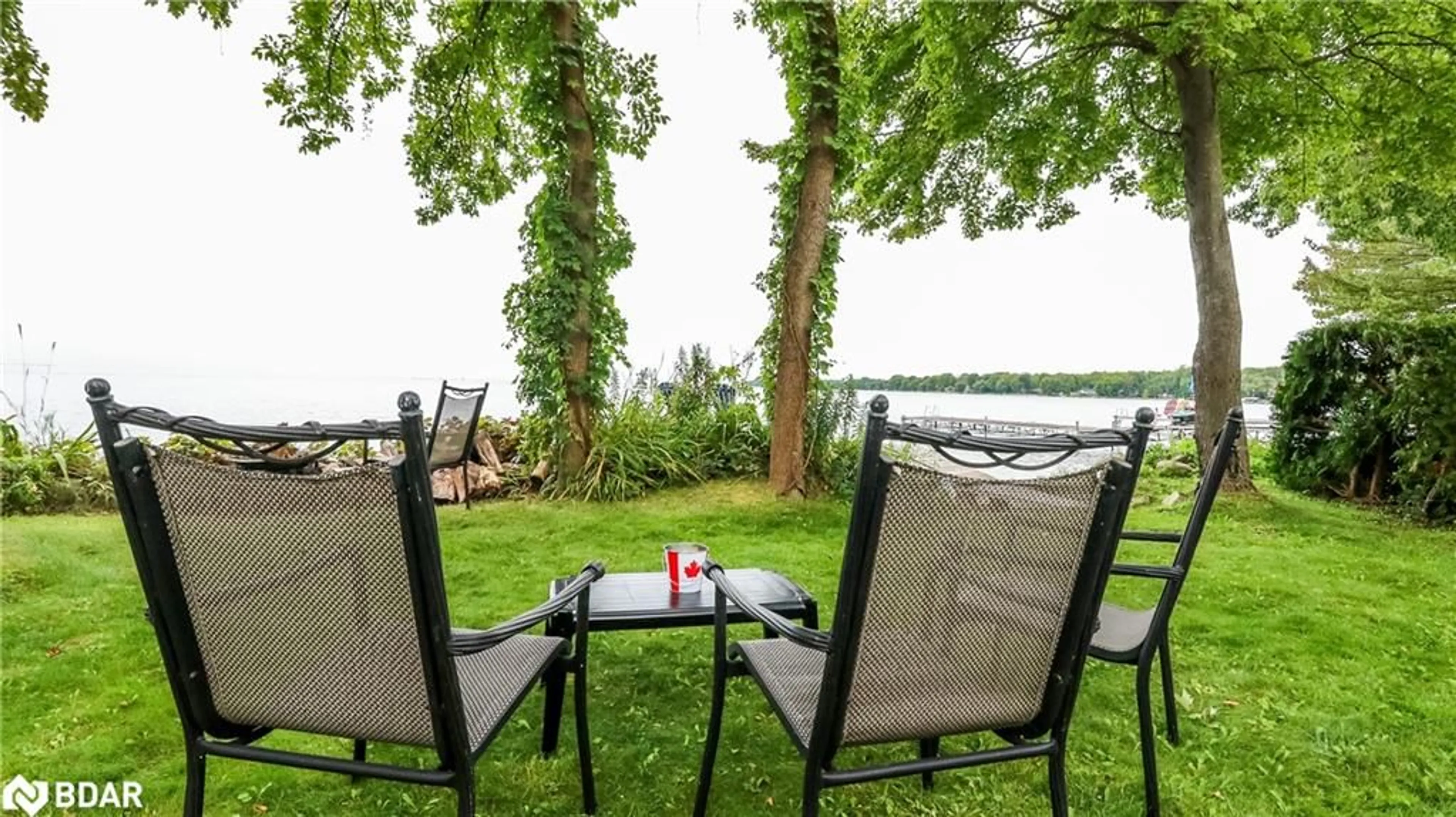 Patio for 3722 Glenrest Dr, Brechin Ontario L0K 1B0