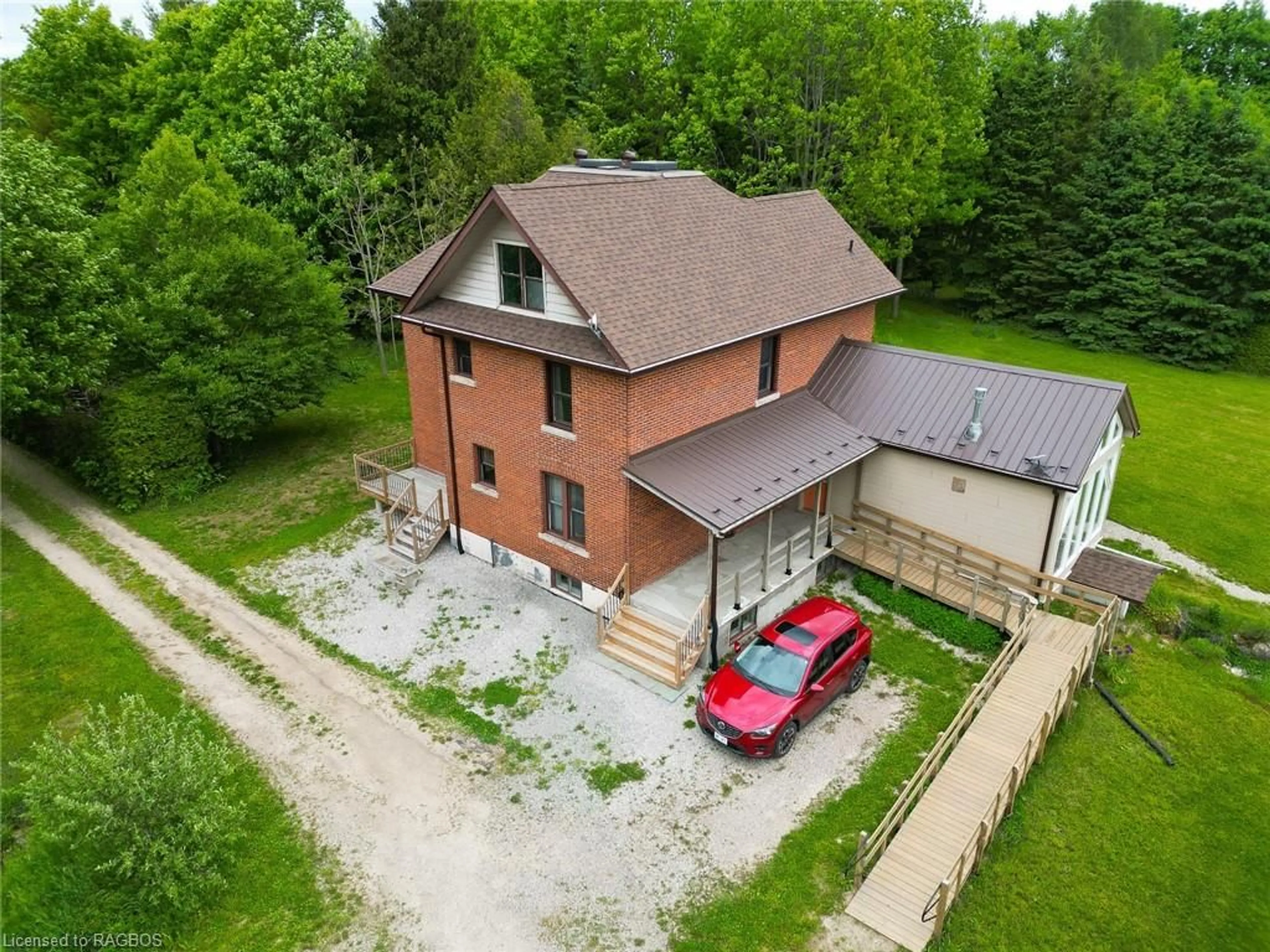 Frontside or backside of a home, cottage for 845064 Deviation Rd, Grey Highlands Ontario N4L 1W5