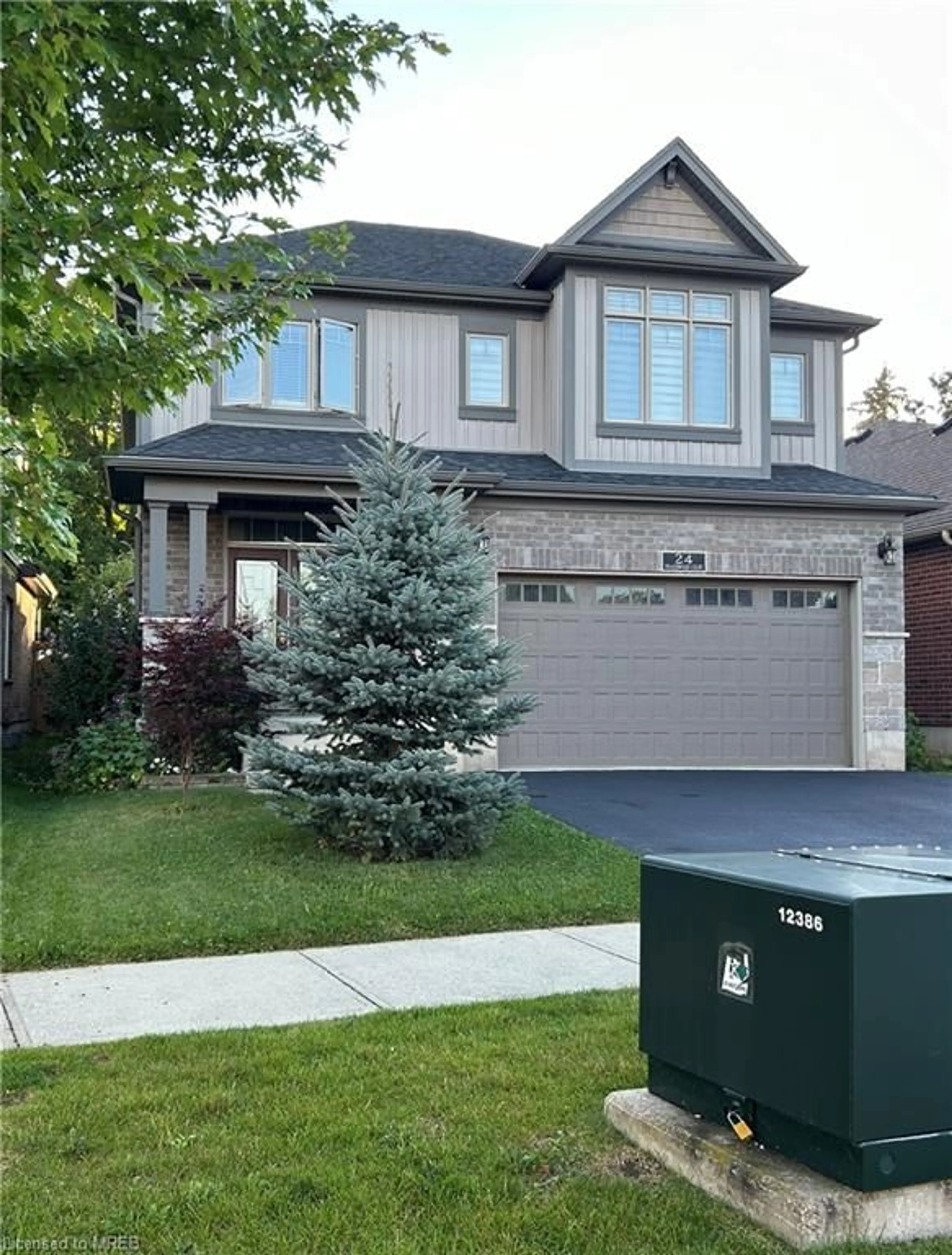 Frontside or backside of a home for 24 Fraserwood Crt, Cambridge Ontario N1S 0B3