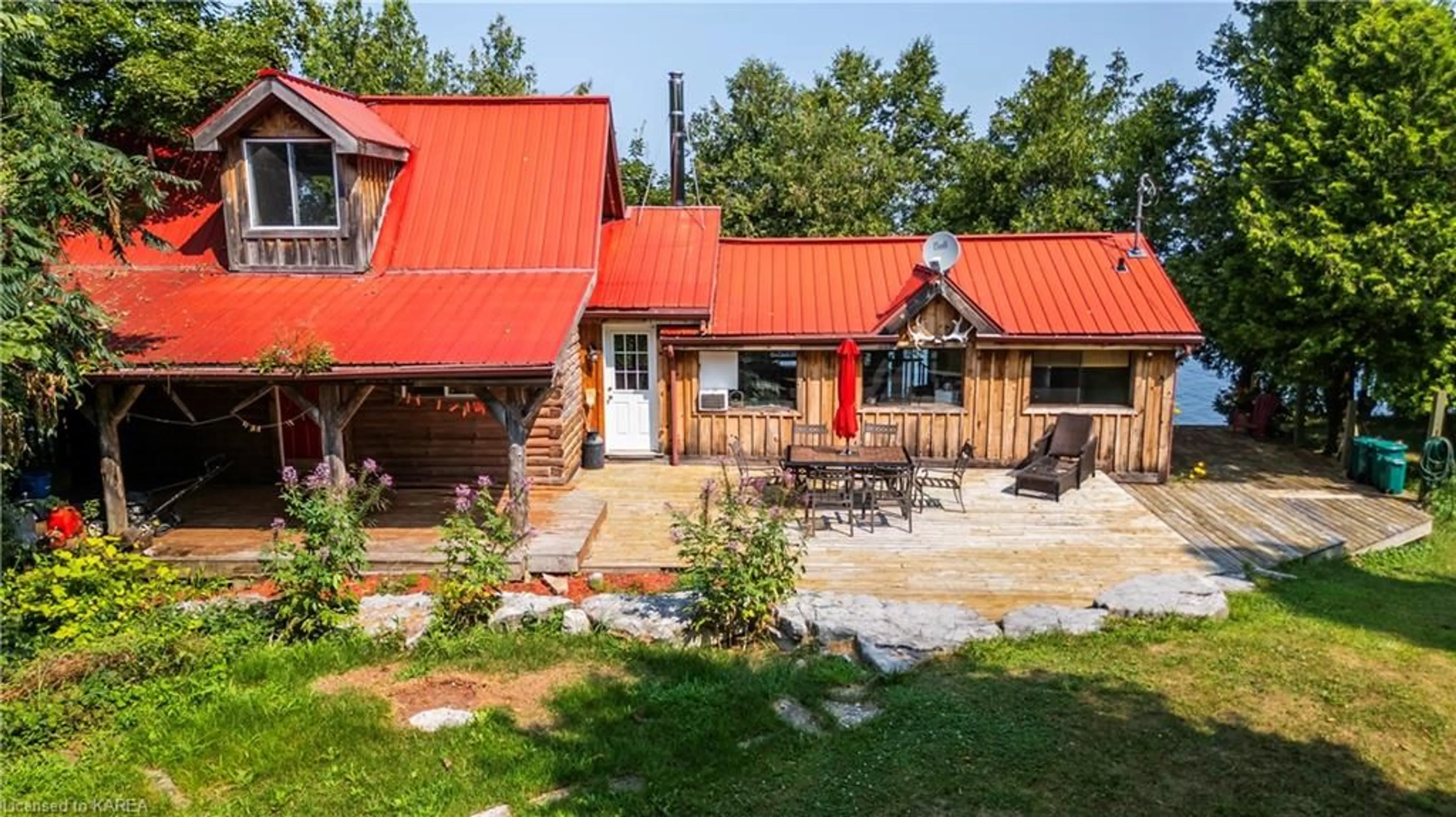 Cottage for 8 Bernies Lane, Wolfe Island Ontario K0H 2Y0