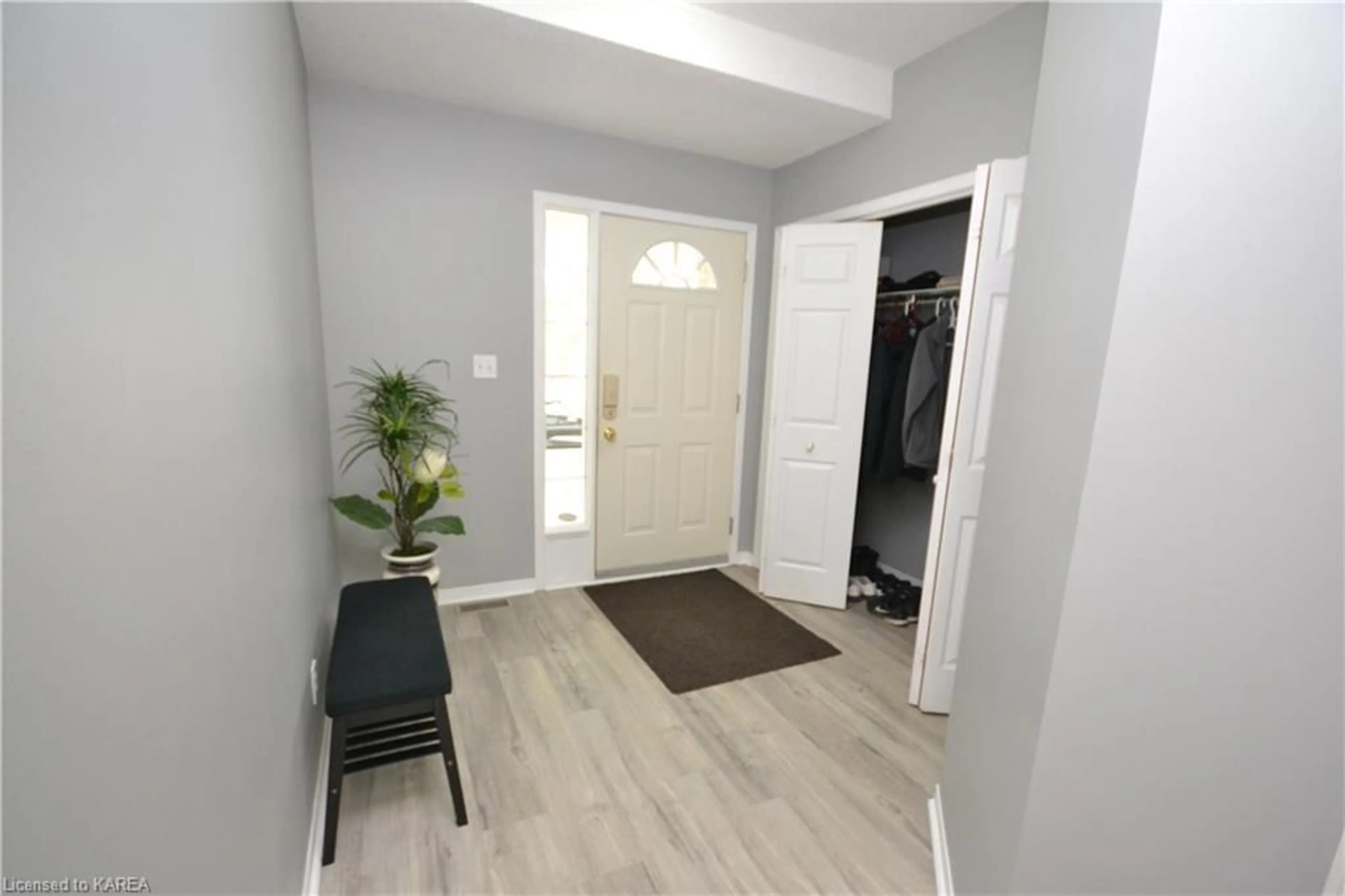 Indoor entryway for 548 Freeman Cres, Kingston Ontario K7K 7H5