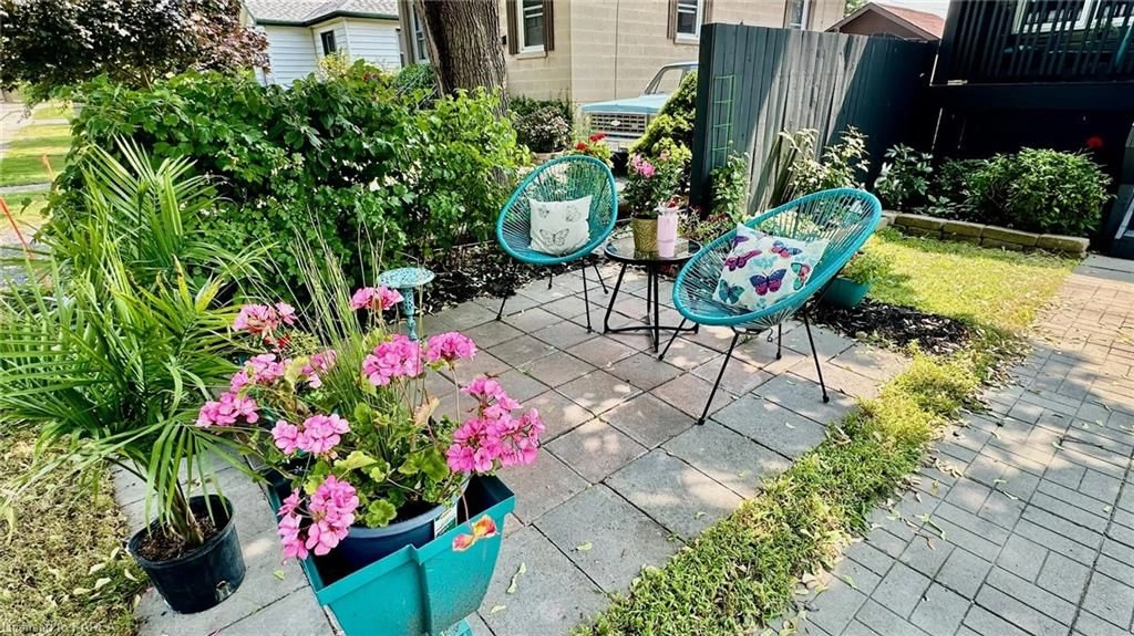 Patio for 271 Sydenham St, Gananoque Ontario K7G 1C4