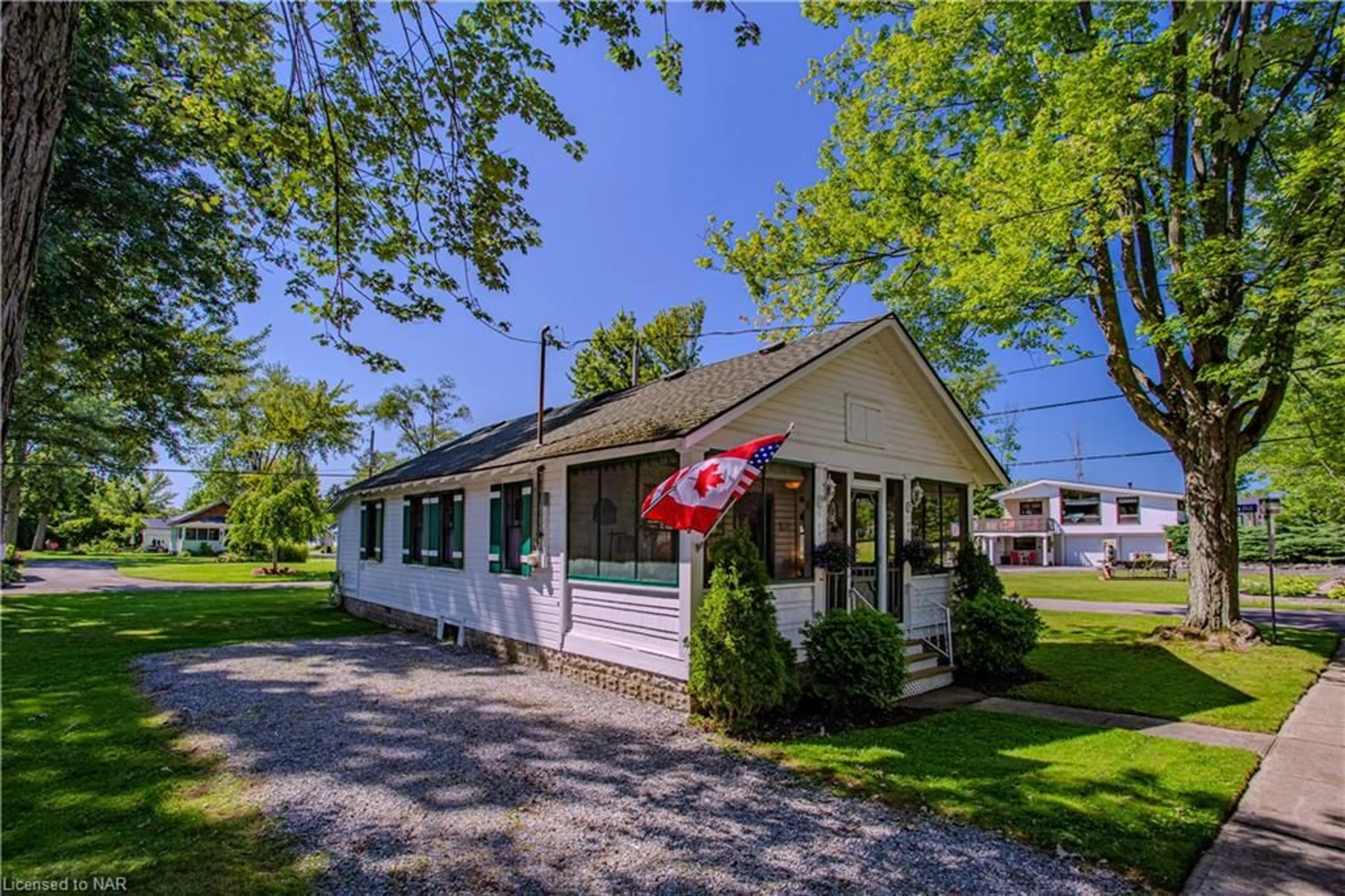 Cottage for 297 Ashwood Ave, Crystal Beach Ontario L0S 1B0