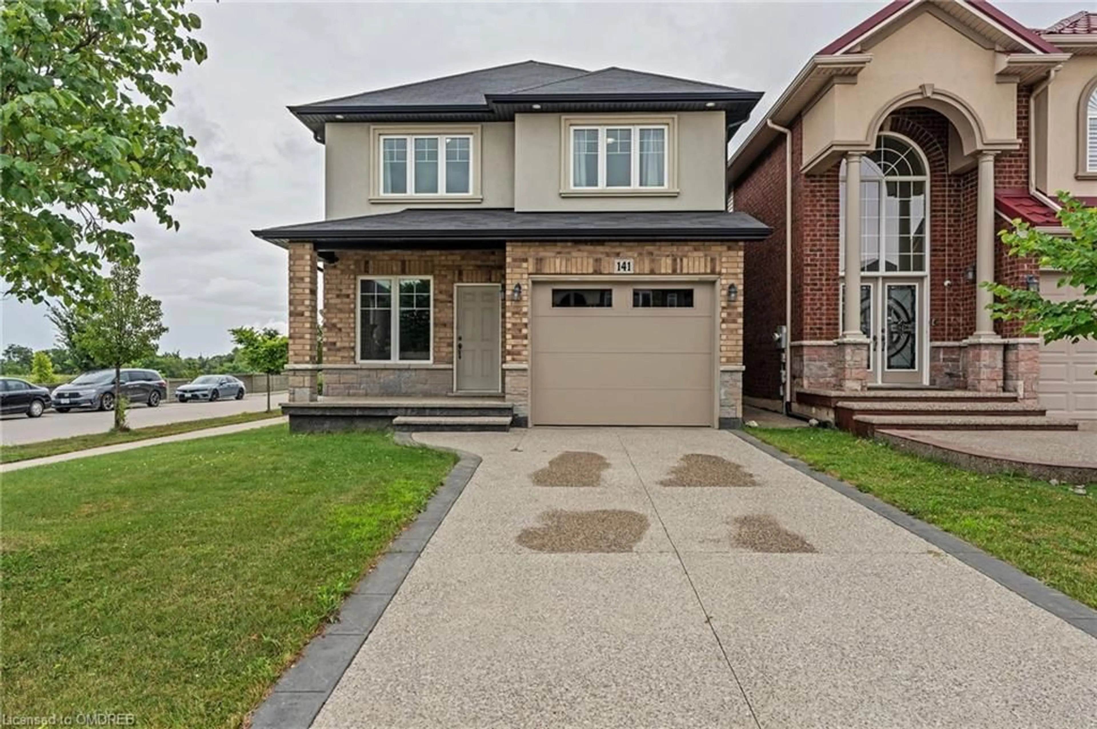 Home with brick exterior material for 141 Chartwell Circle Cir, Hamilton Ontario L9A 0C4