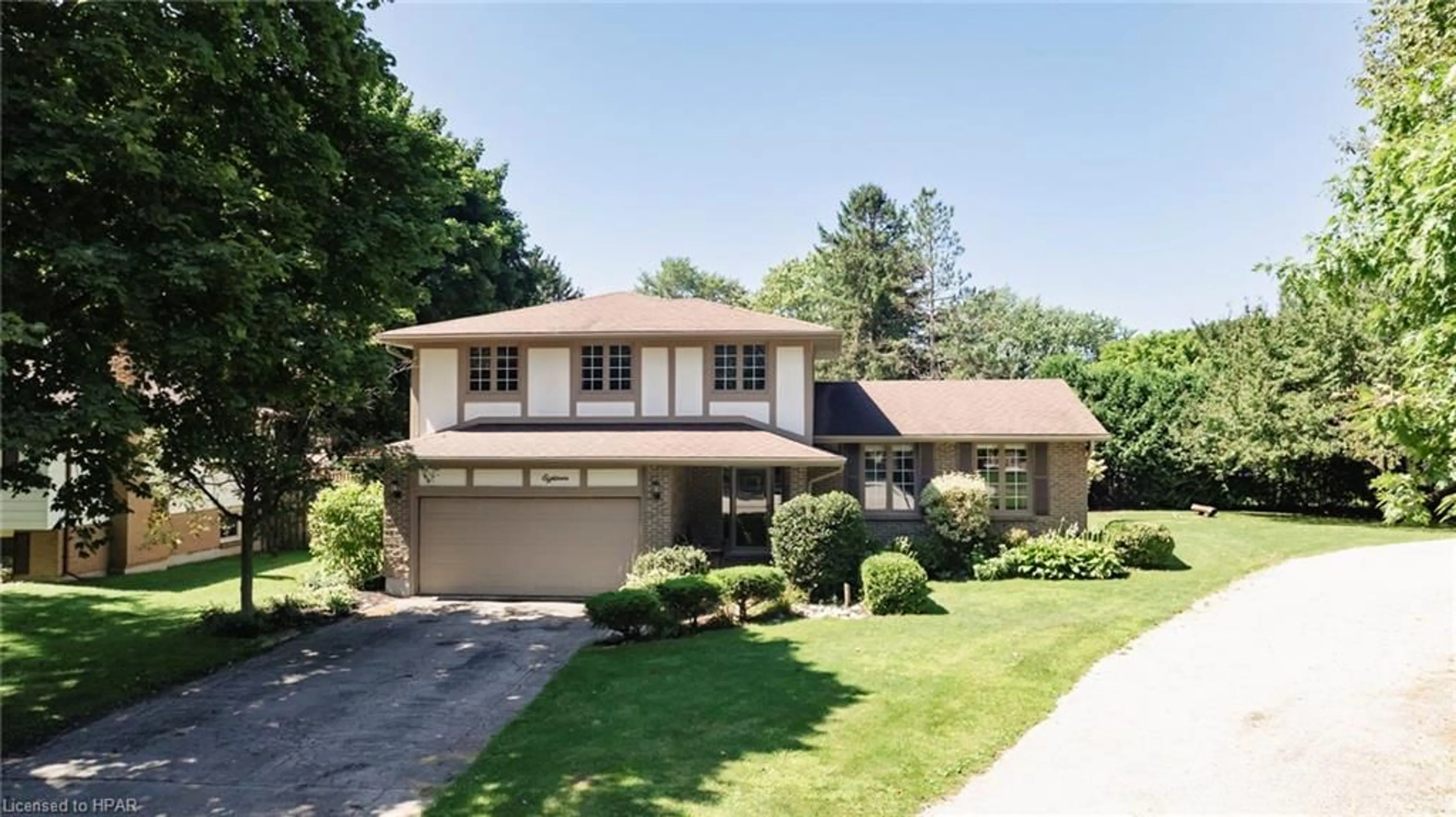 Frontside or backside of a home, cottage for 18 Conway Crt, Thamesford Ontario N0M 2M0